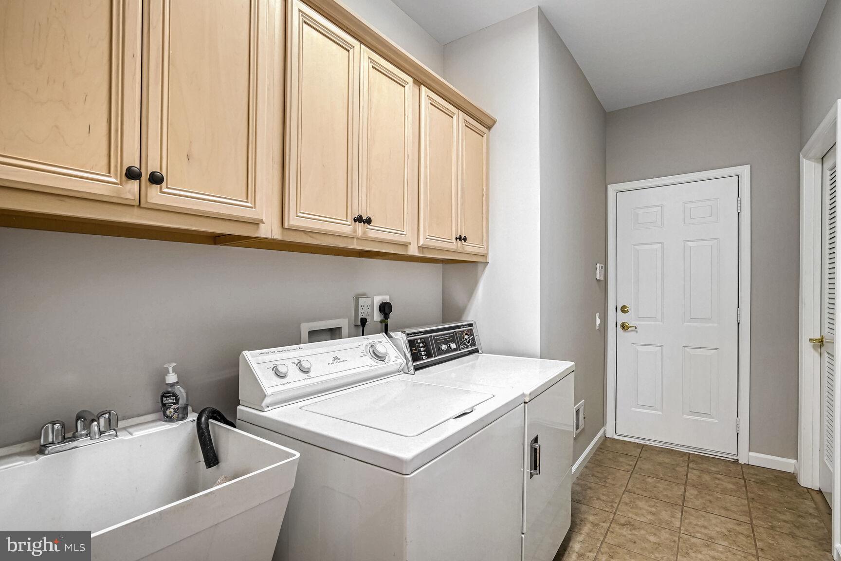 RIVER RIDGE - Residential Lease