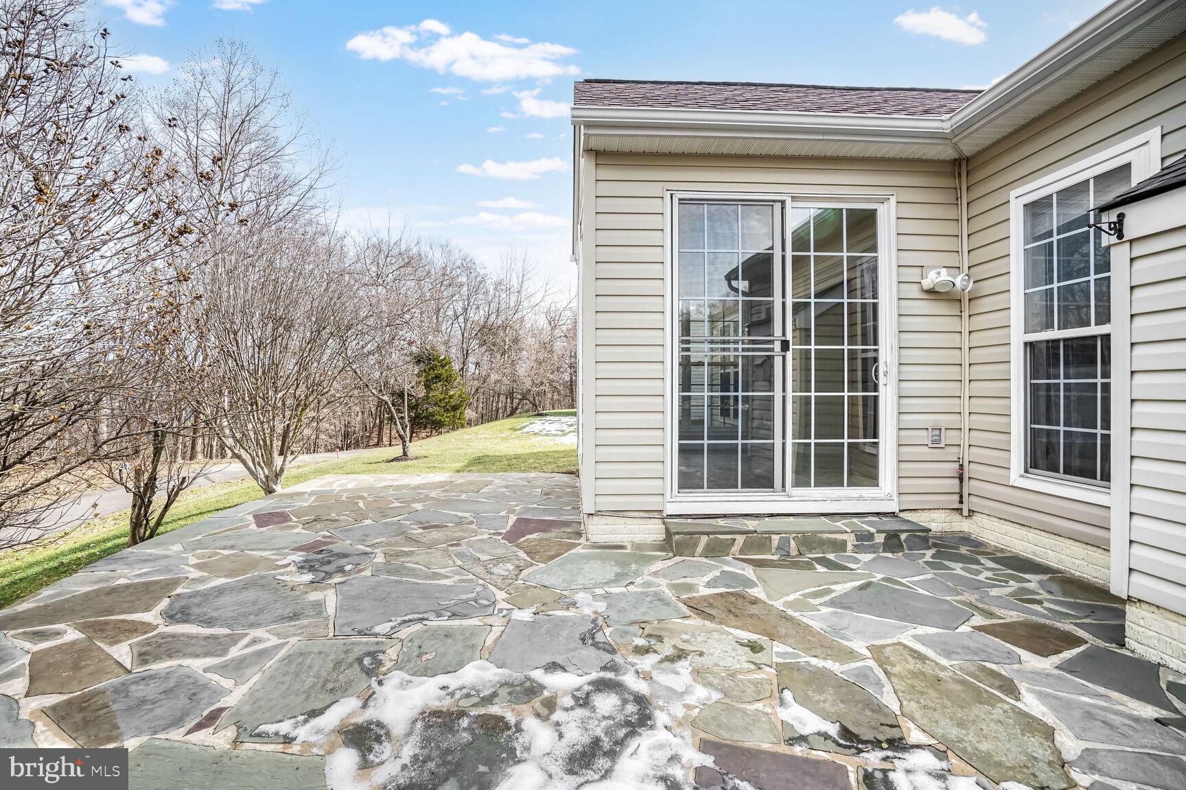 RIVER RIDGE - Residential Lease