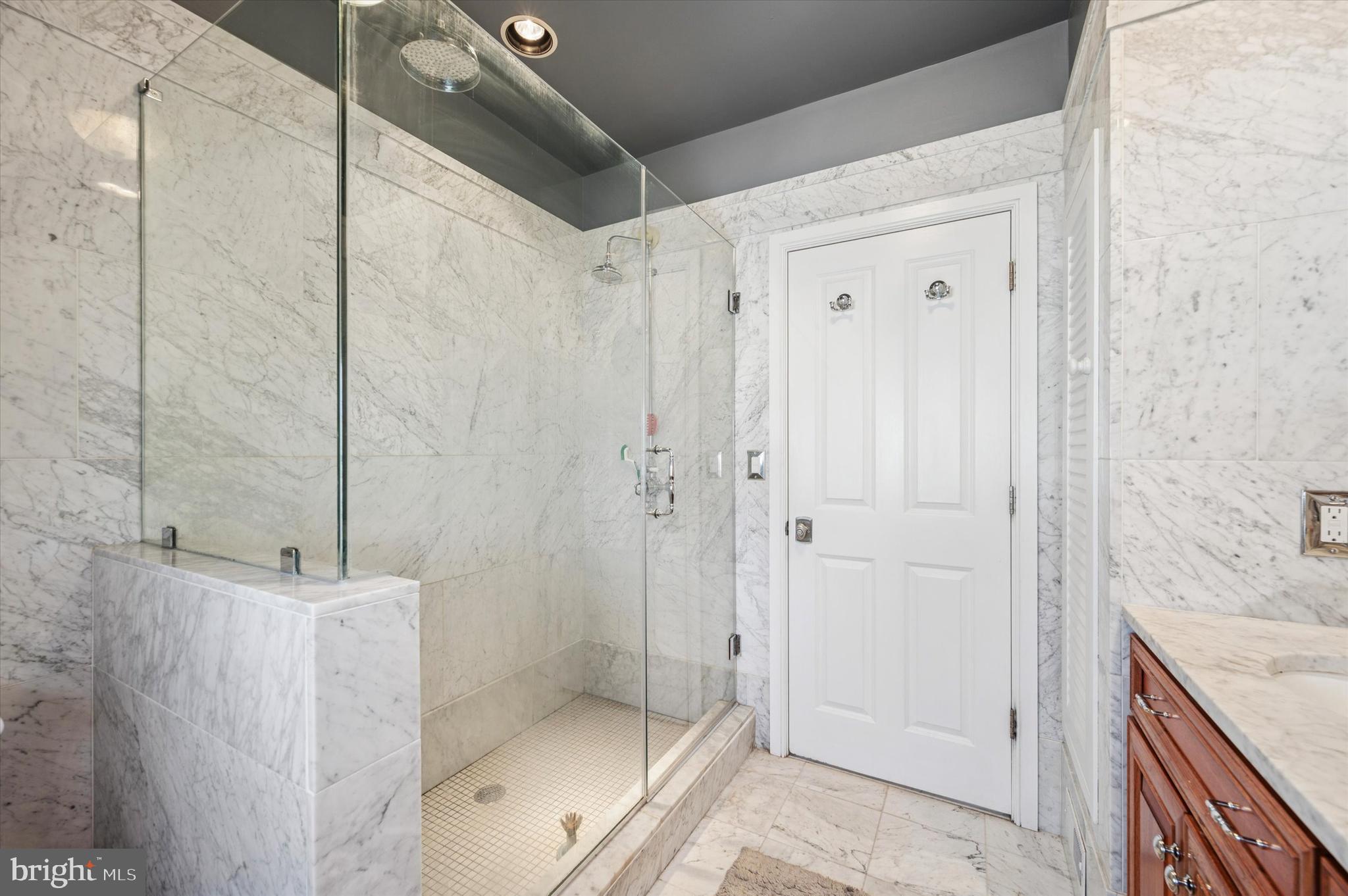 GRADUATE HOSPITAL - Residential Lease