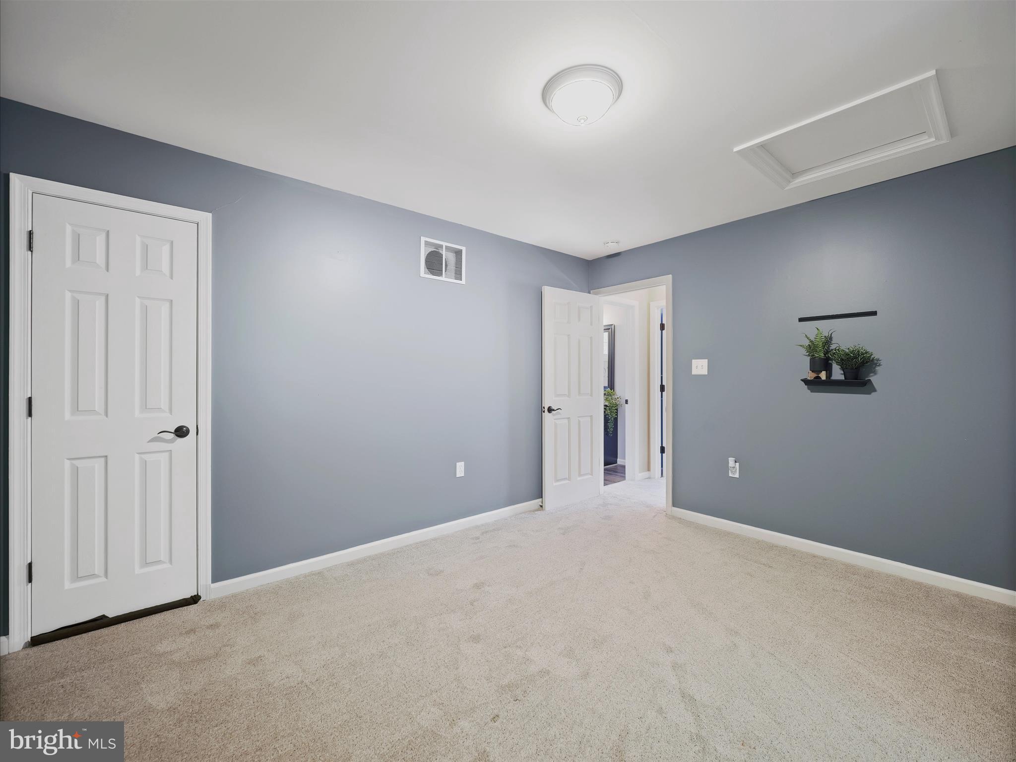 SPRING VALLEY - Residential