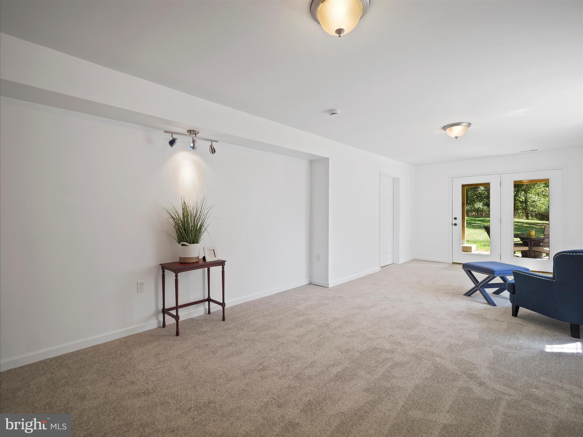 SPRING VALLEY - Residential