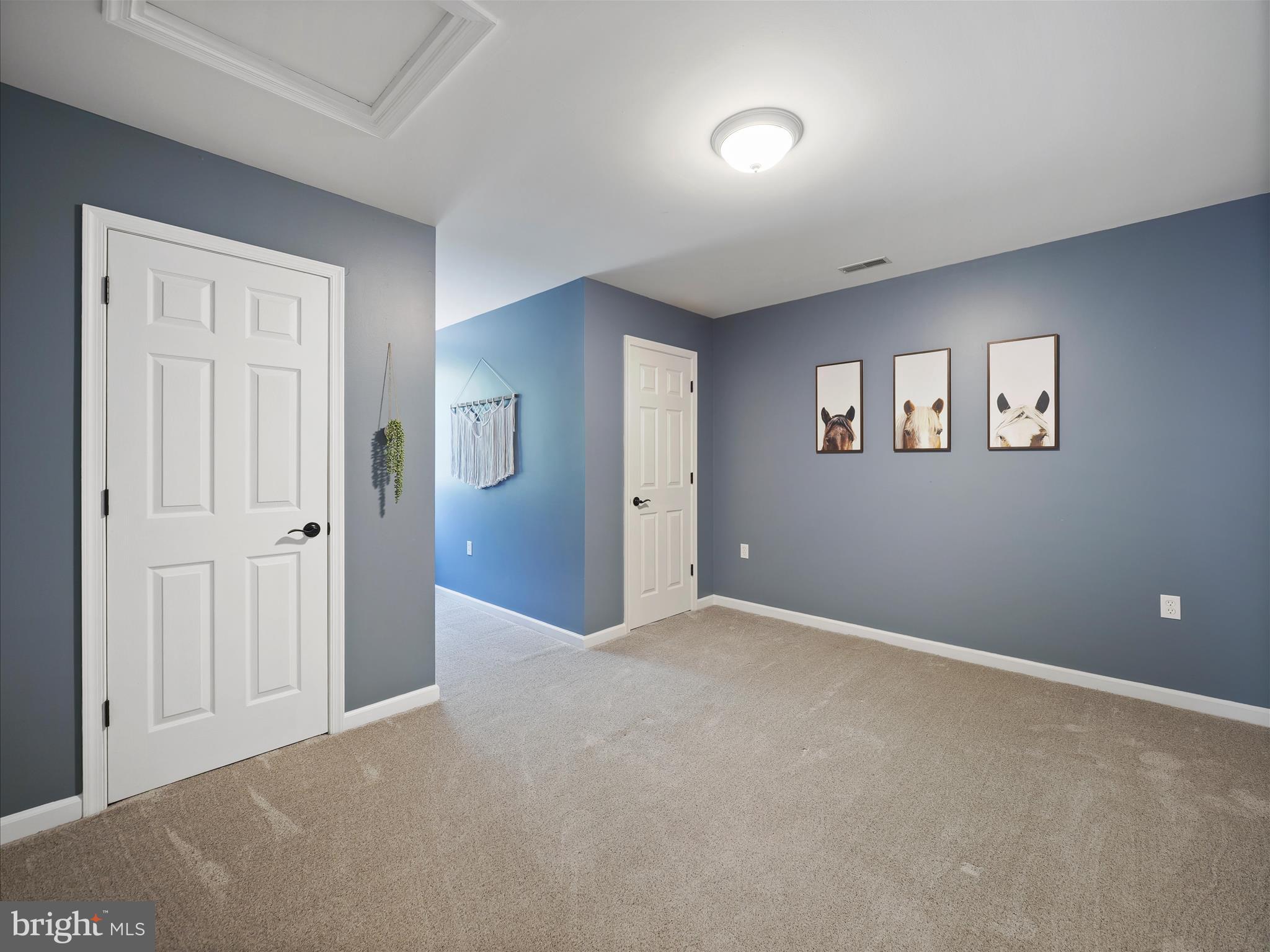 SPRING VALLEY - Residential