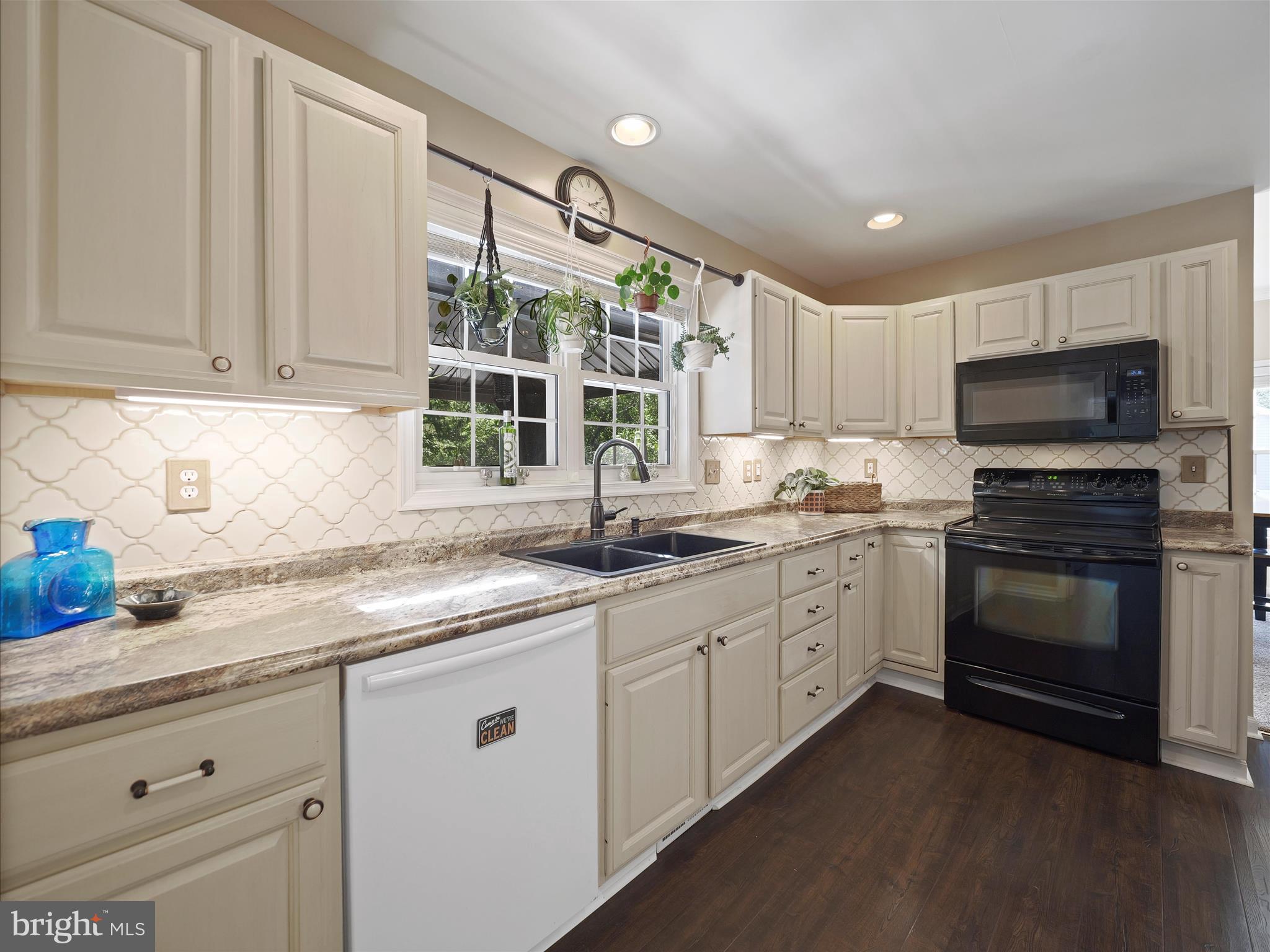 SPRING VALLEY - Residential