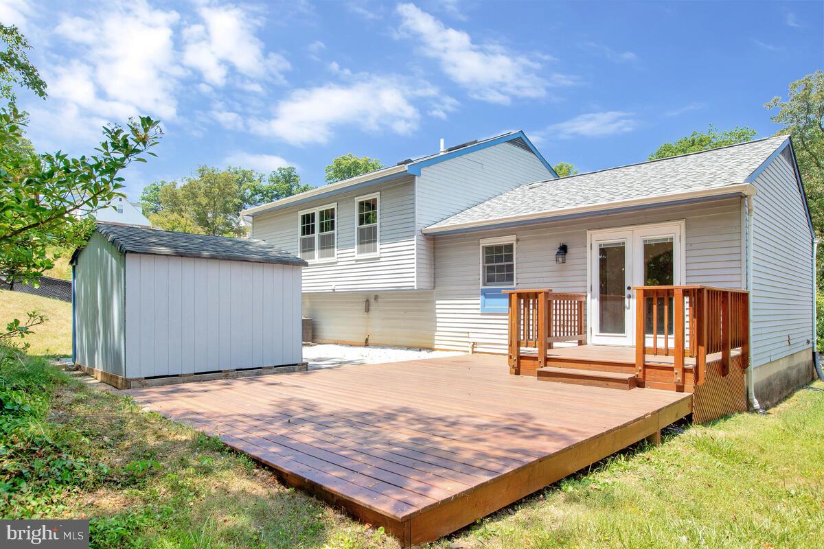 CHEVERLY HILLS - Residential