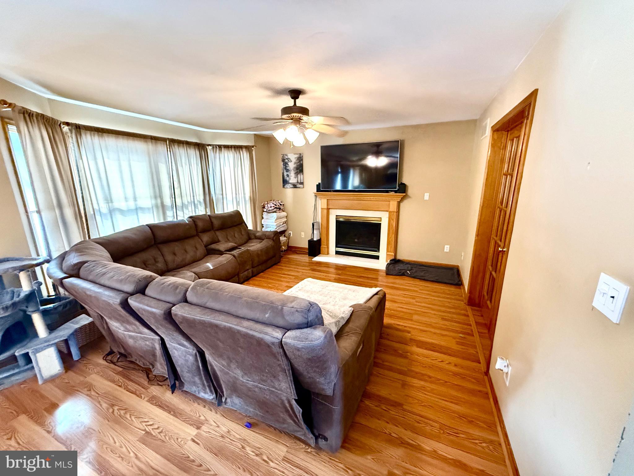 128 MEADOW RIDGE PARKWAY