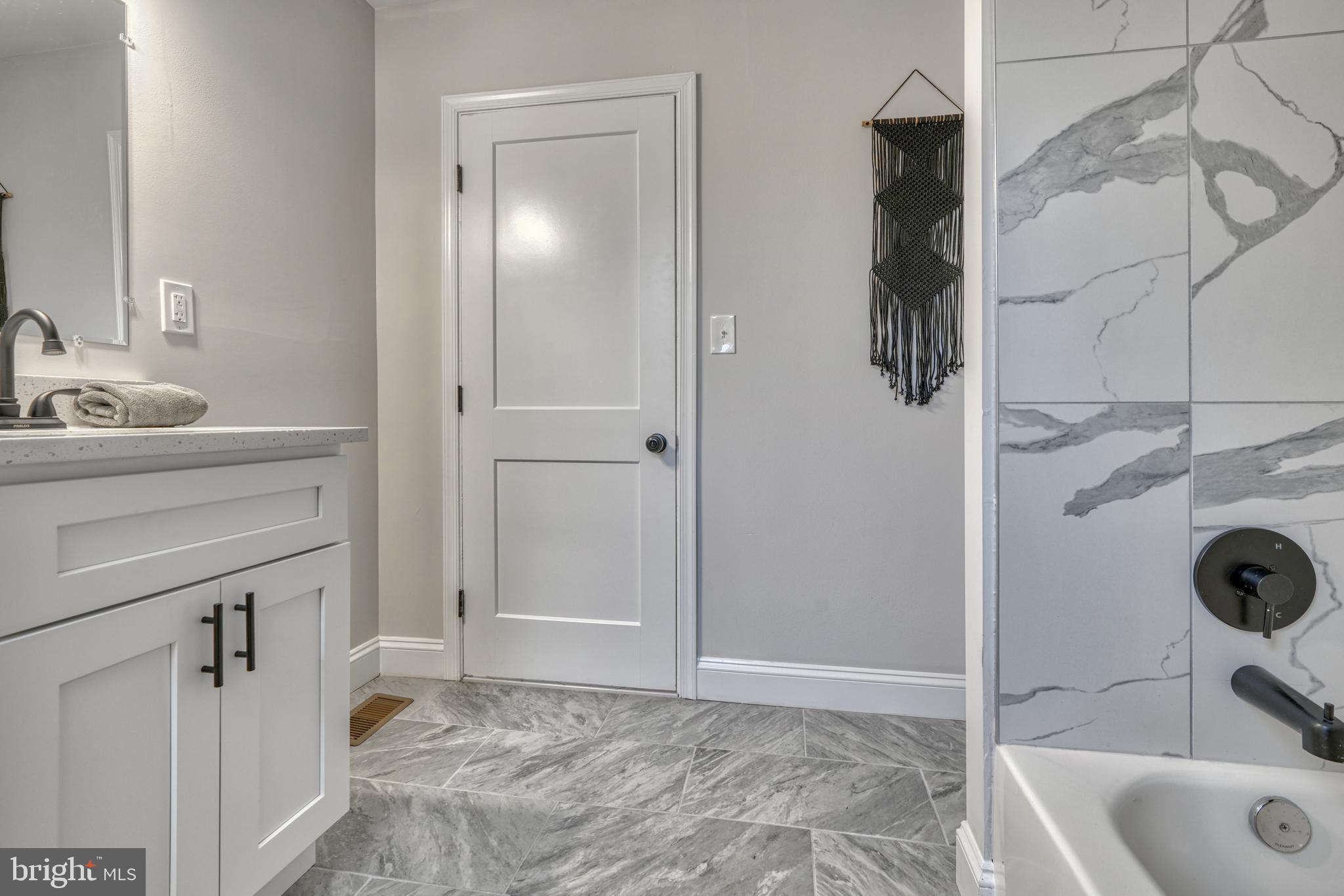 RIDGEWOOD - Residential