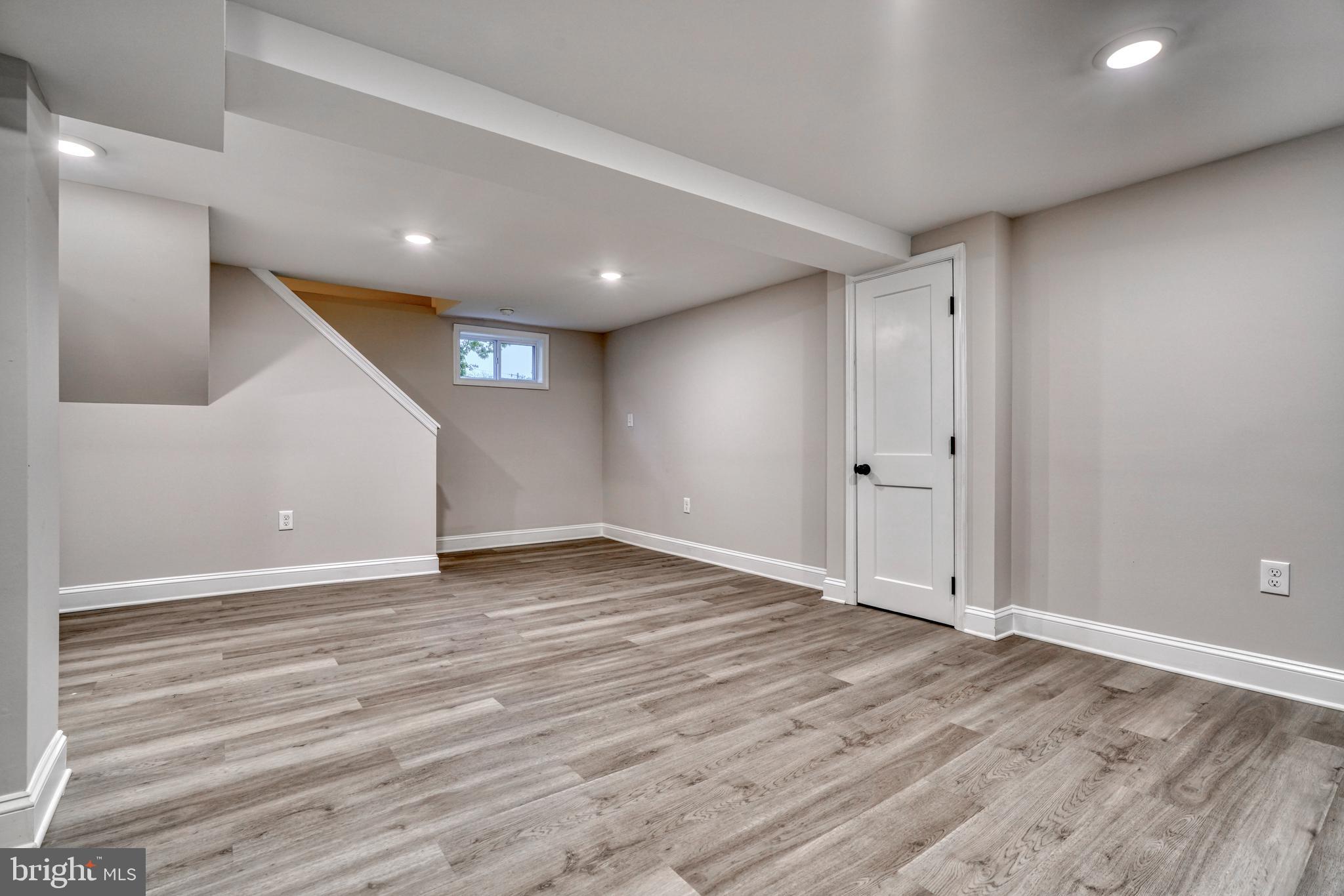 RIDGEWOOD - Residential