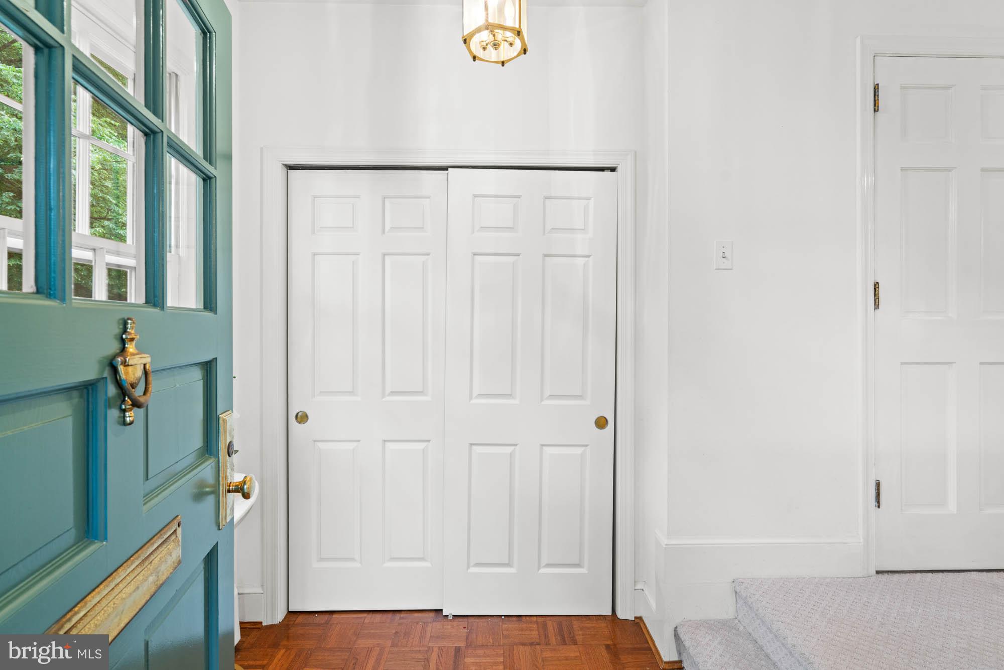 CHEVY CHASE VILLAGE - Residential