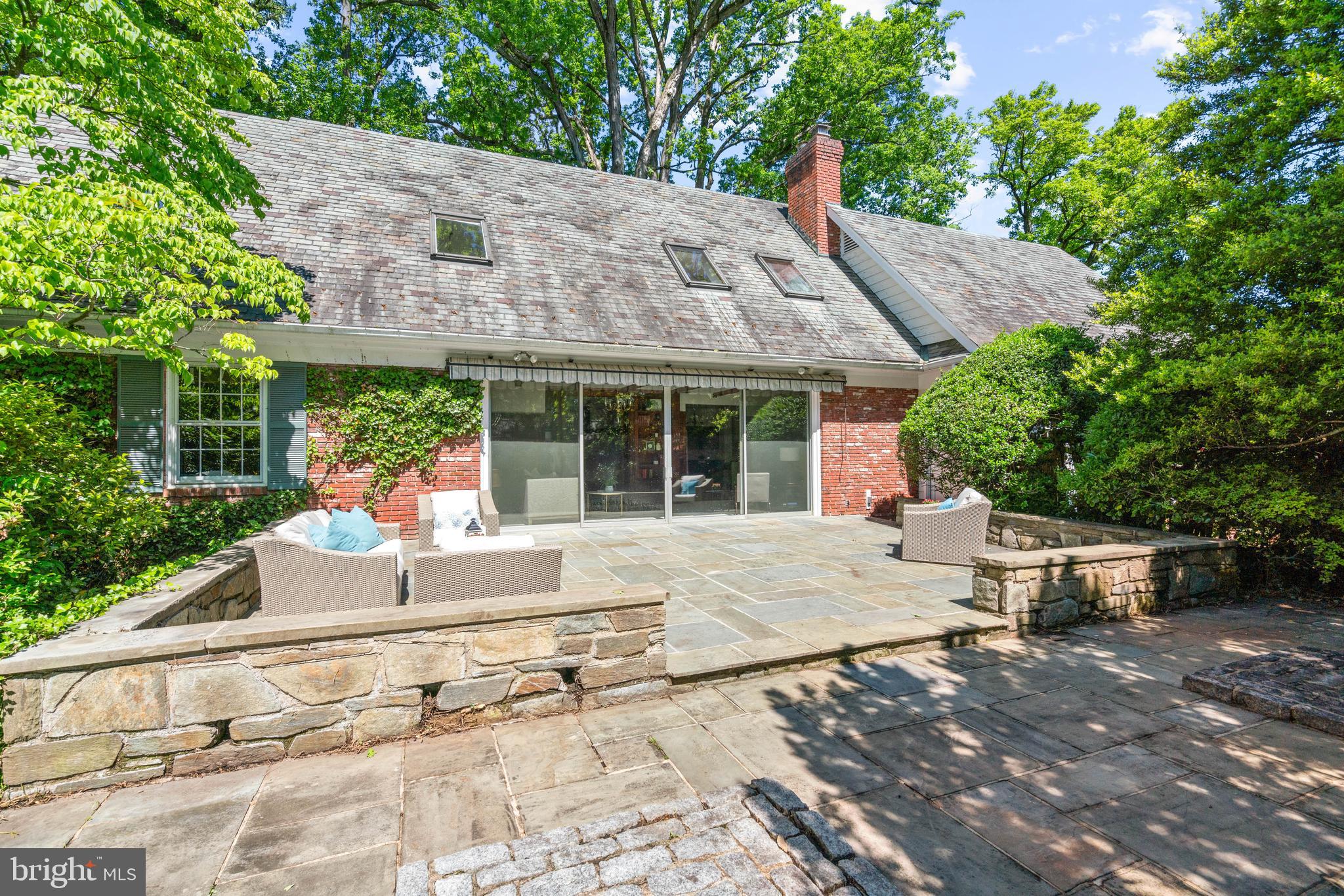 CHEVY CHASE VILLAGE - Residential