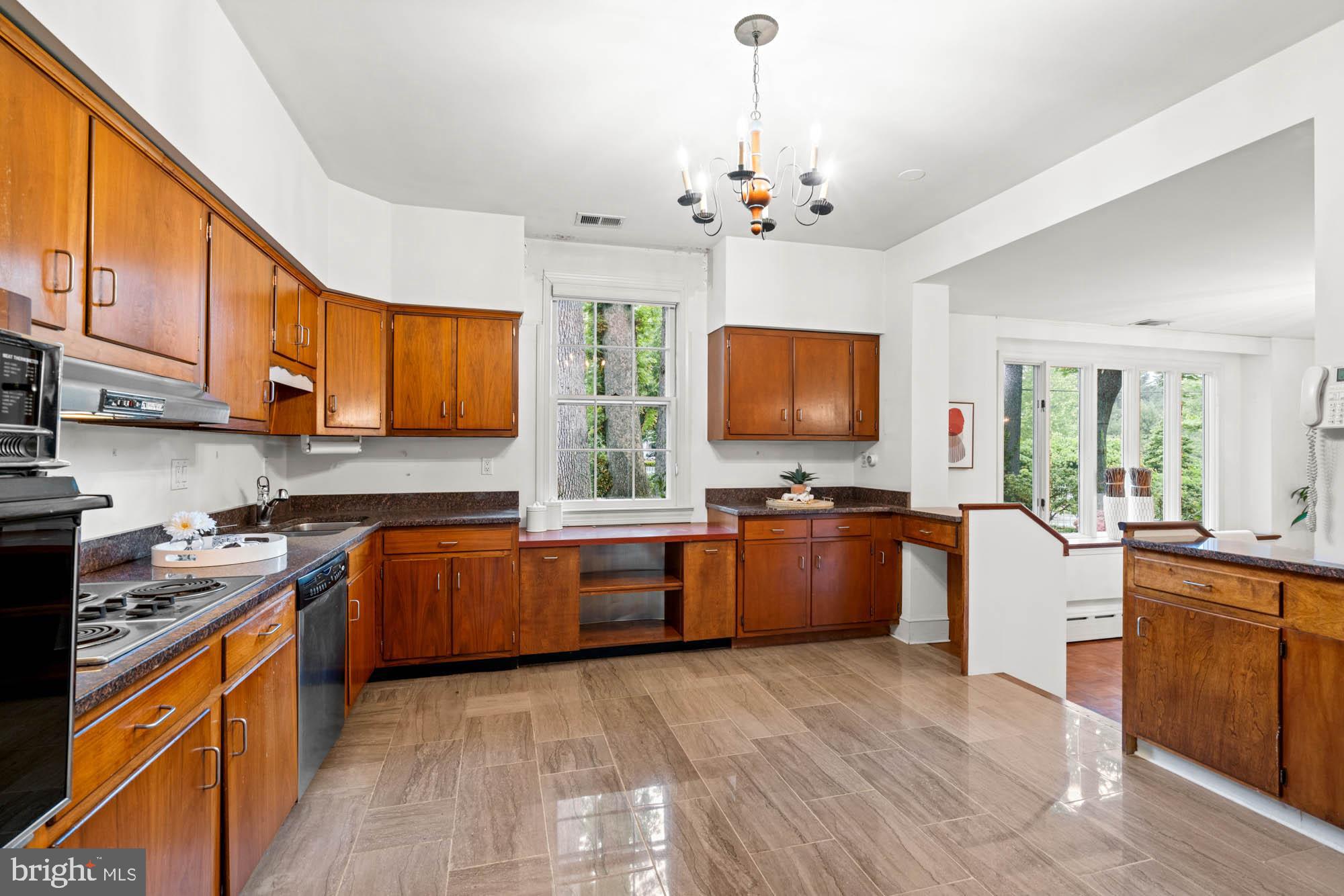 CHEVY CHASE VILLAGE - Residential