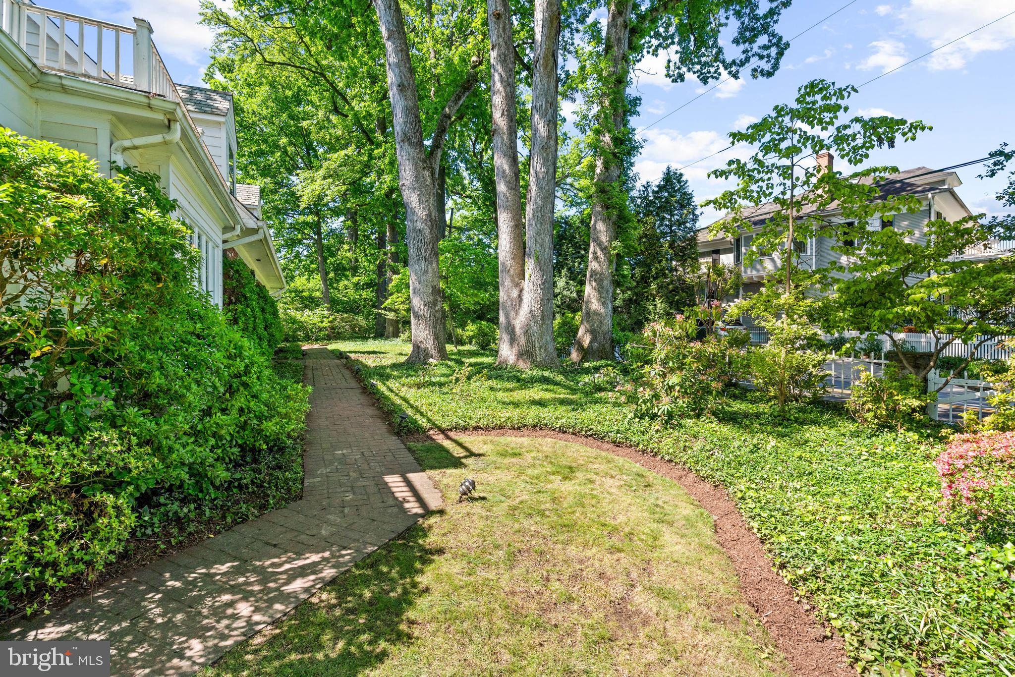 CHEVY CHASE VILLAGE - Residential