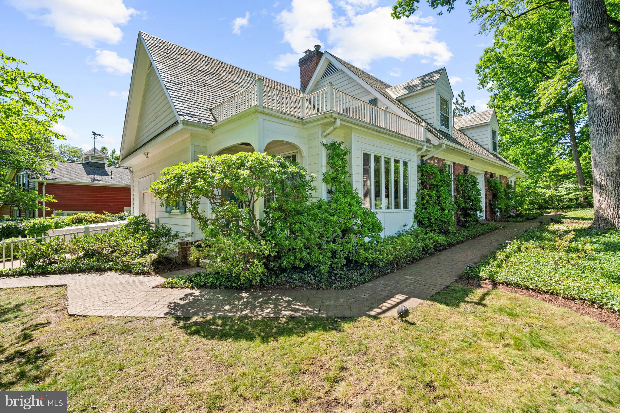 CHEVY CHASE VILLAGE - Residential