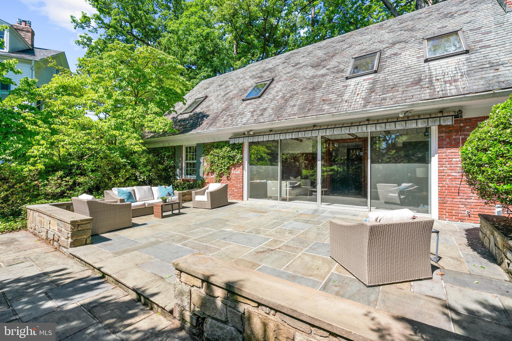 CHEVY CHASE VILLAGE - Residential