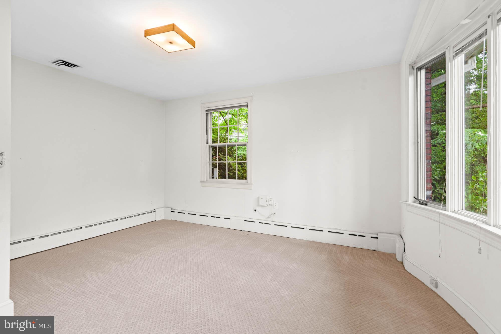 CHEVY CHASE VILLAGE - Residential