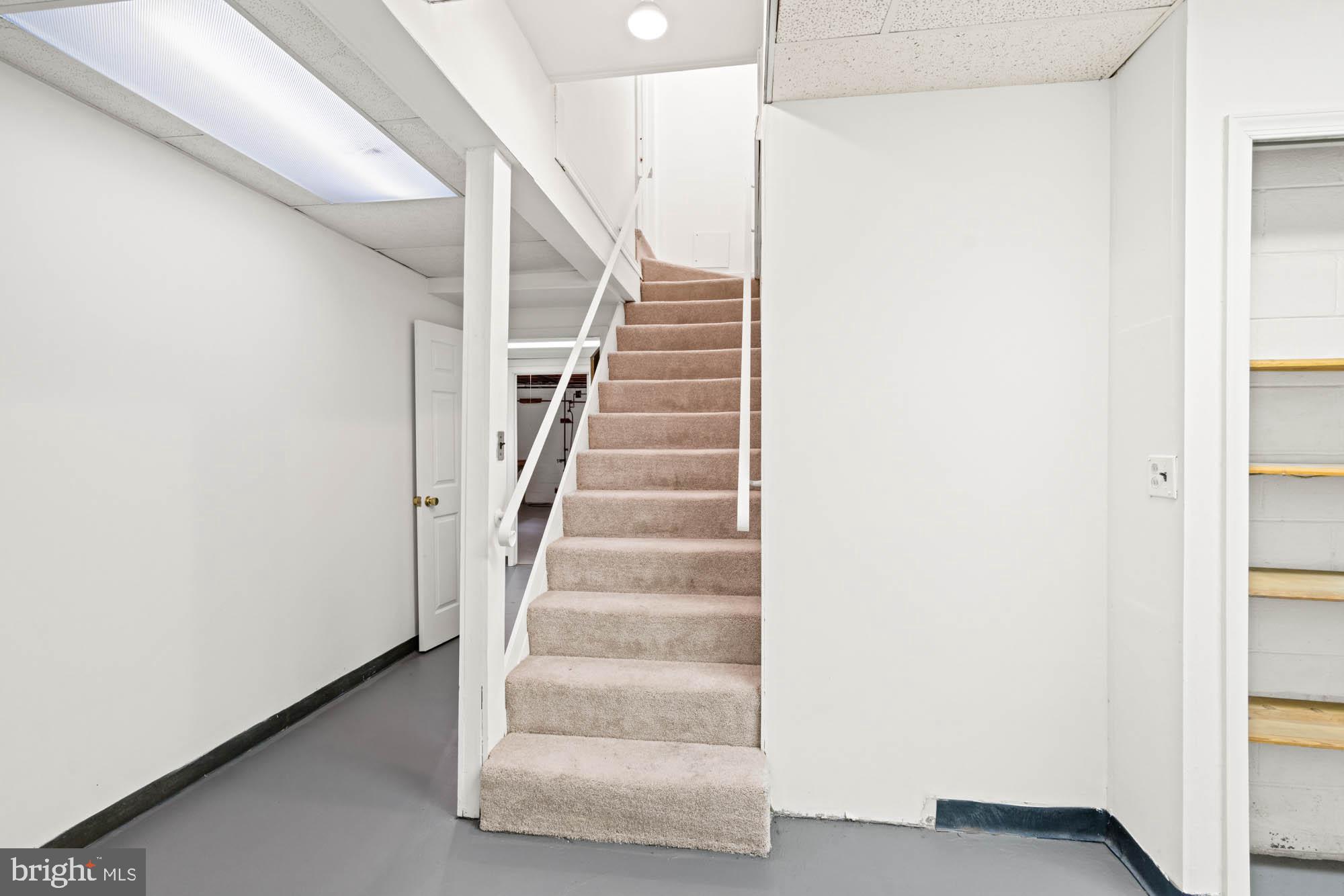 CHEVY CHASE VILLAGE - Residential