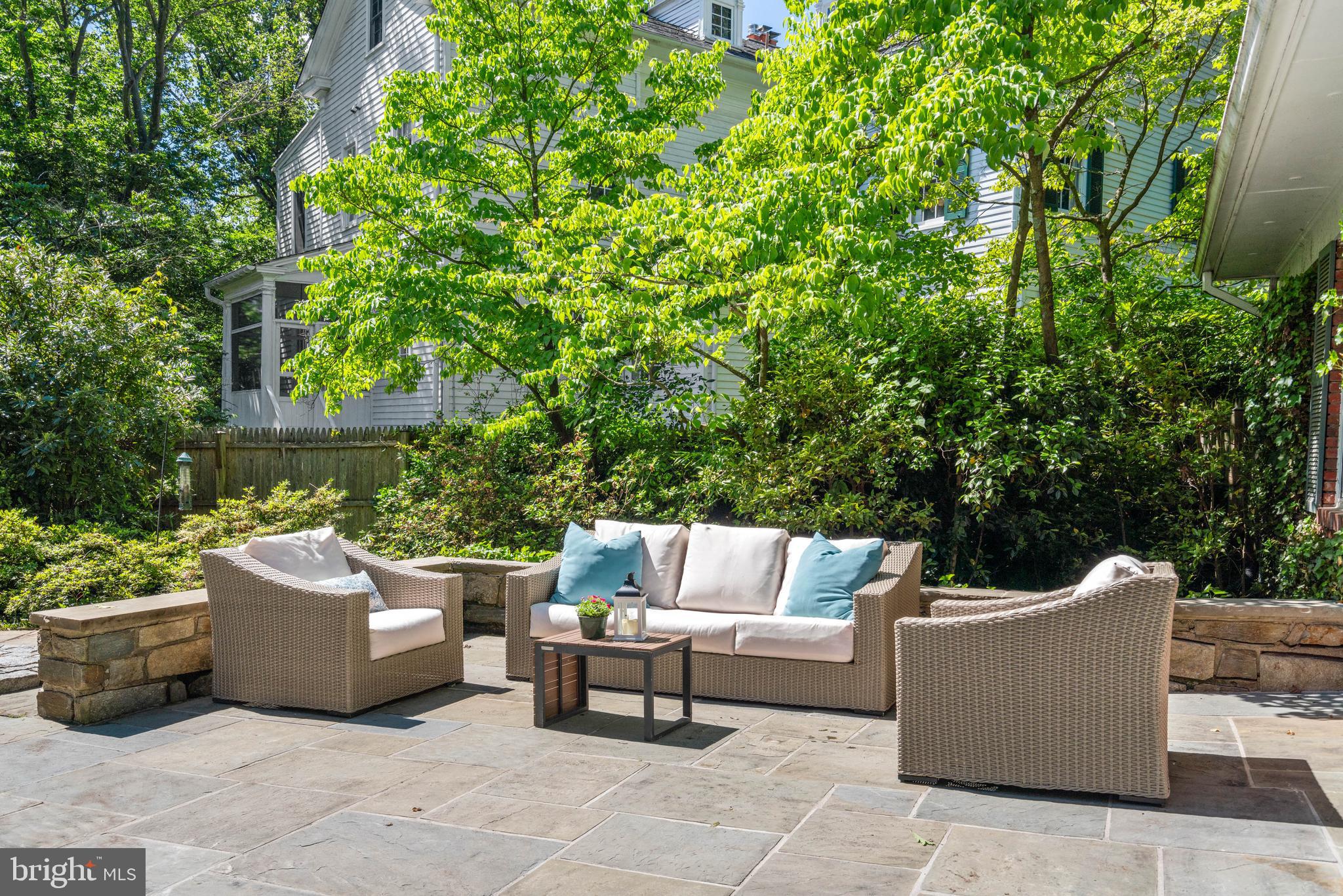 CHEVY CHASE VILLAGE - Residential