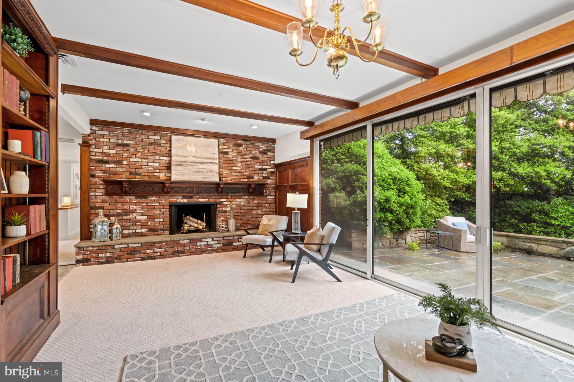 CHEVY CHASE VILLAGE - Residential