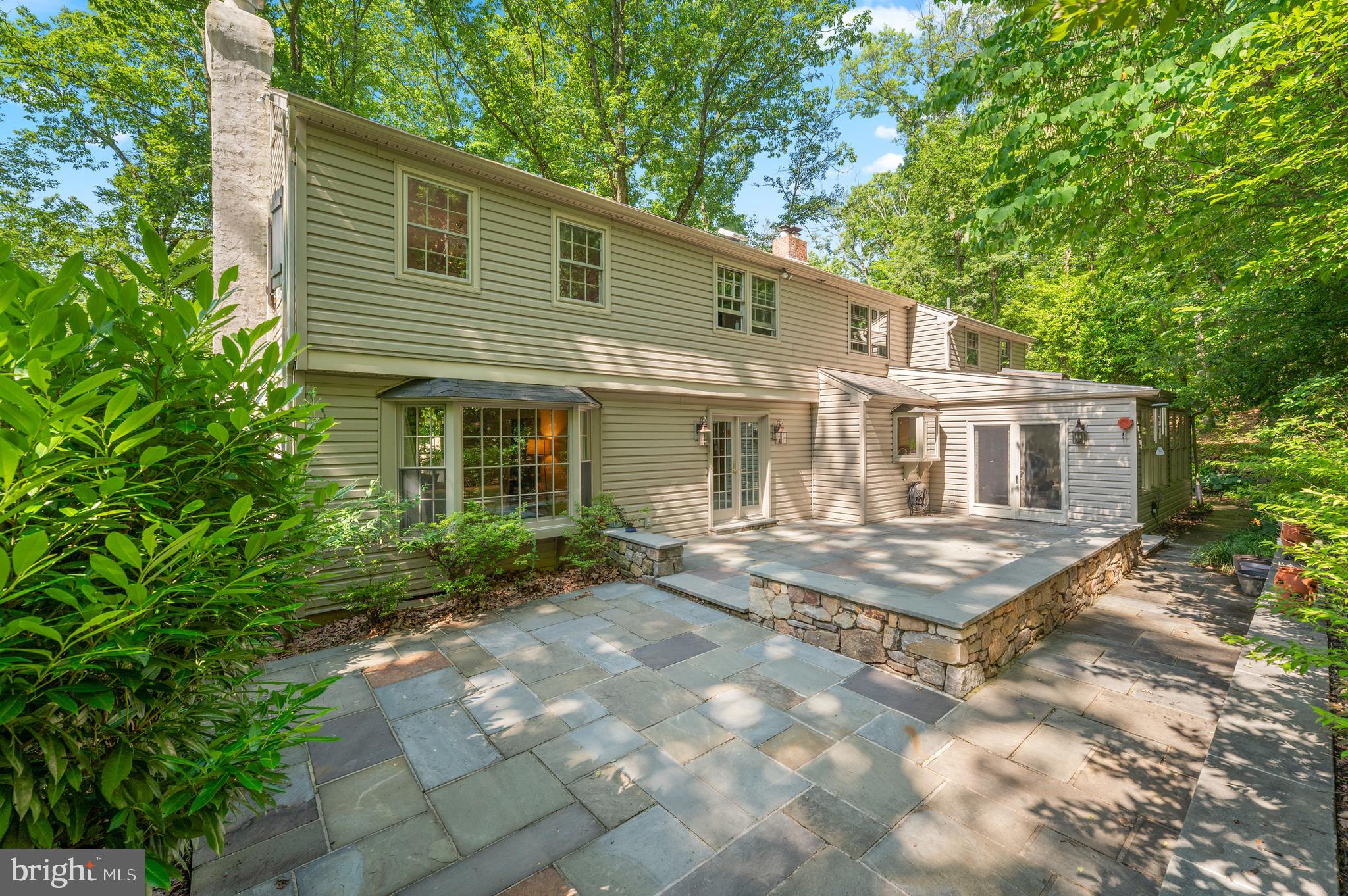 1792 HAMILTON DRIVE