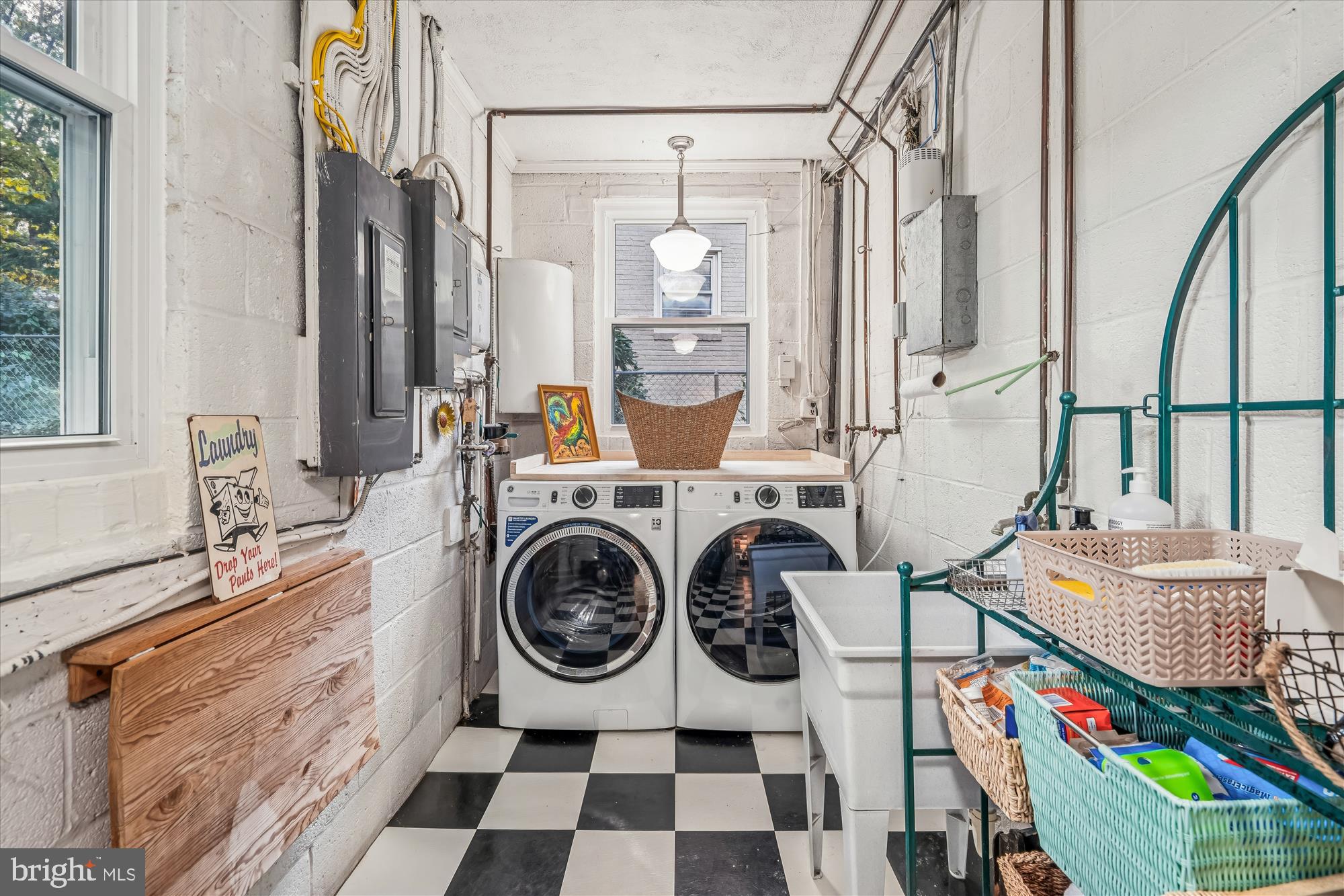 HILLANDALE - Residential