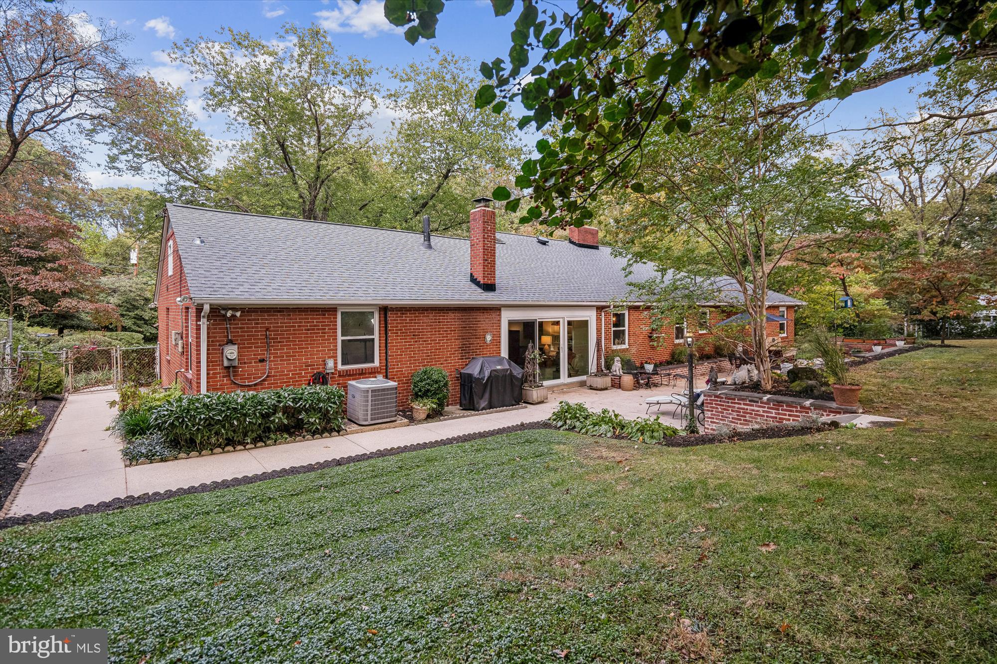 HILLANDALE - Residential