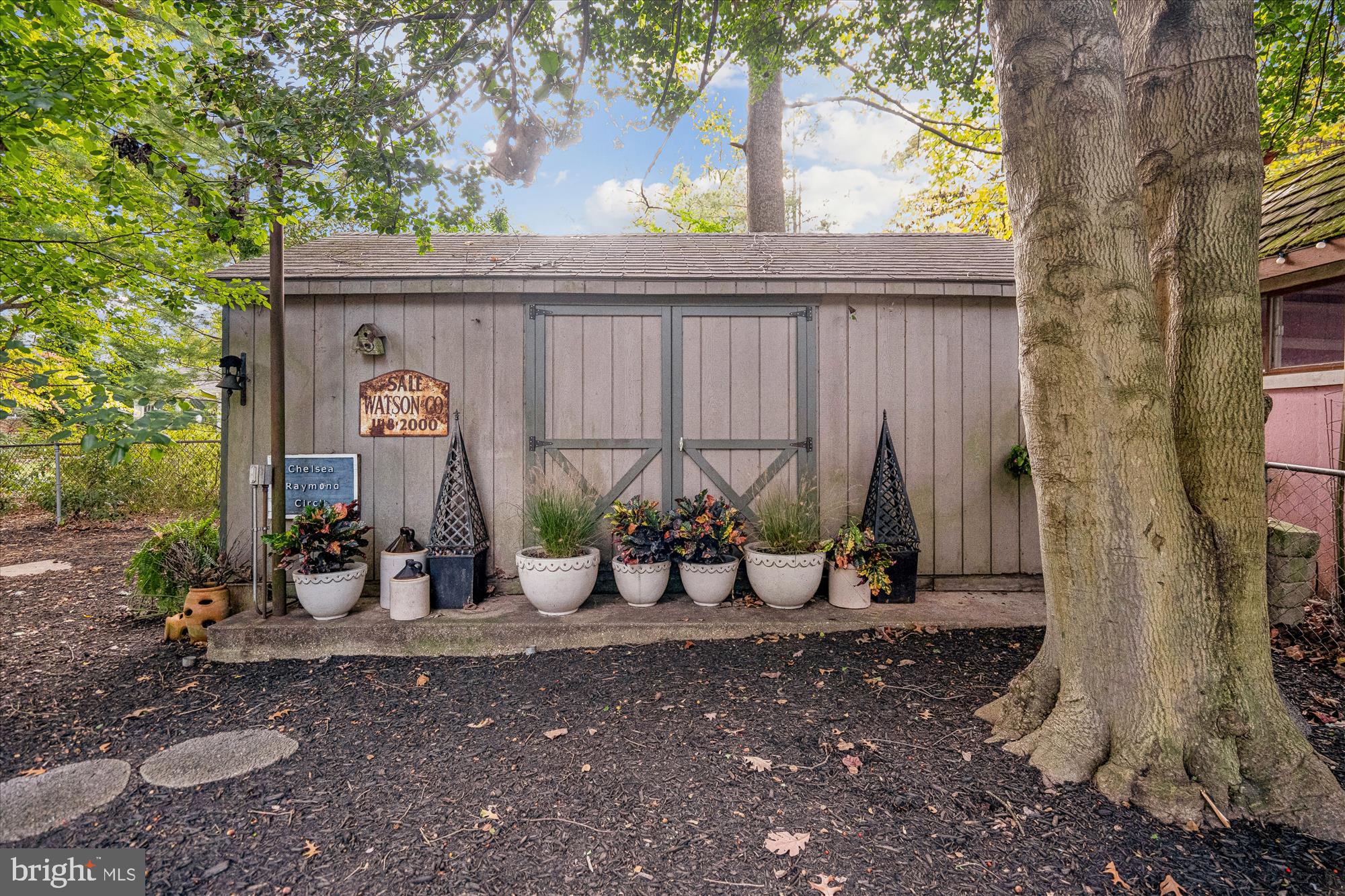 HILLANDALE - Residential