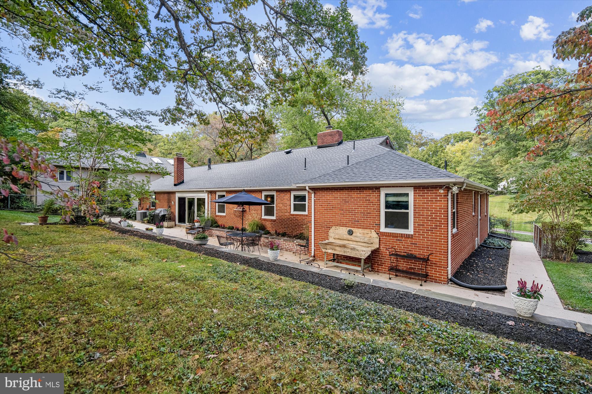 HILLANDALE - Residential