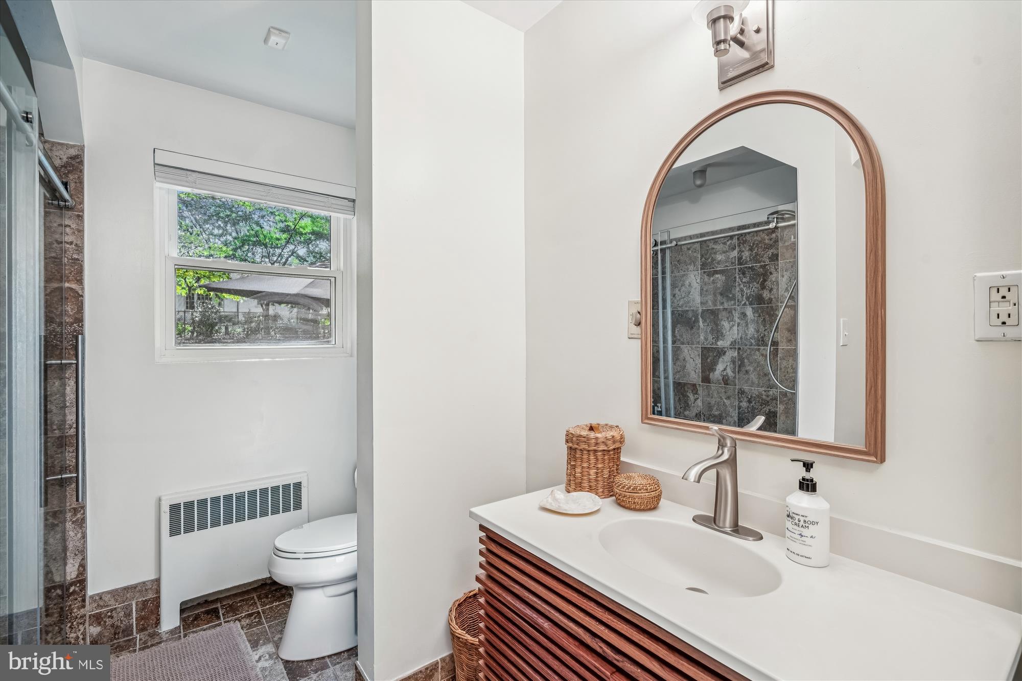 HILLANDALE - Residential