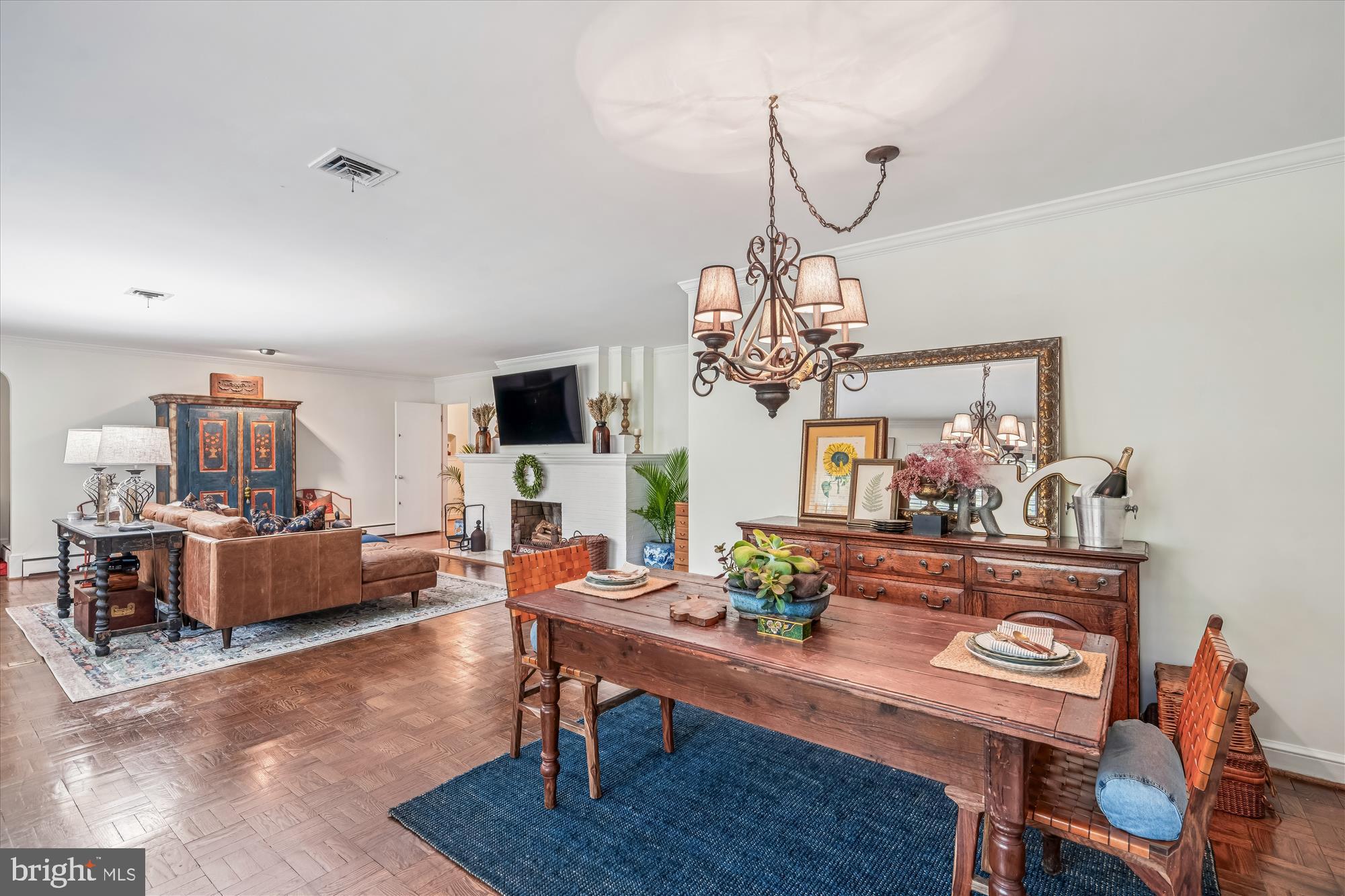 HILLANDALE - Residential