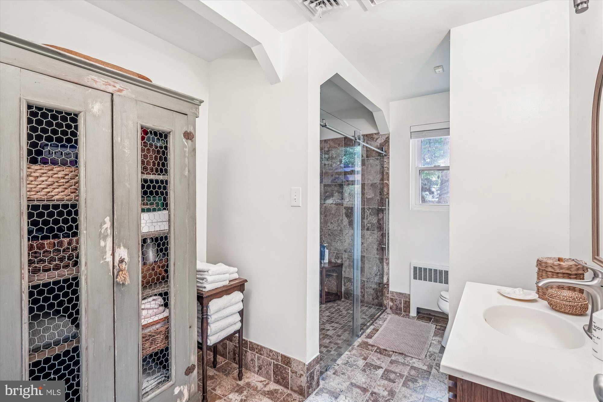 HILLANDALE - Residential