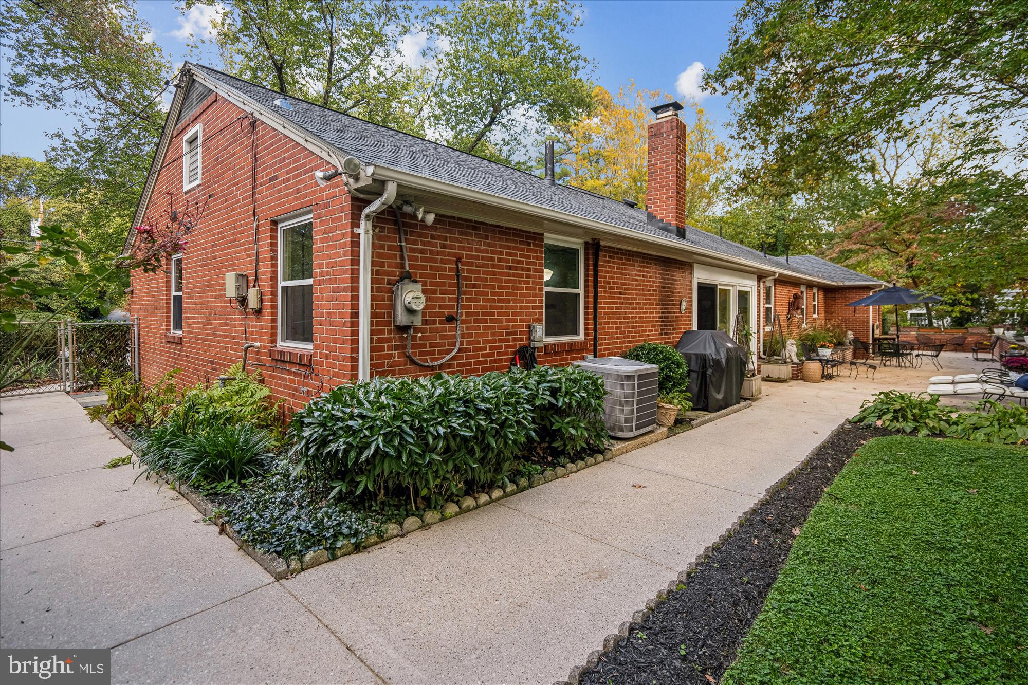 HILLANDALE - Residential