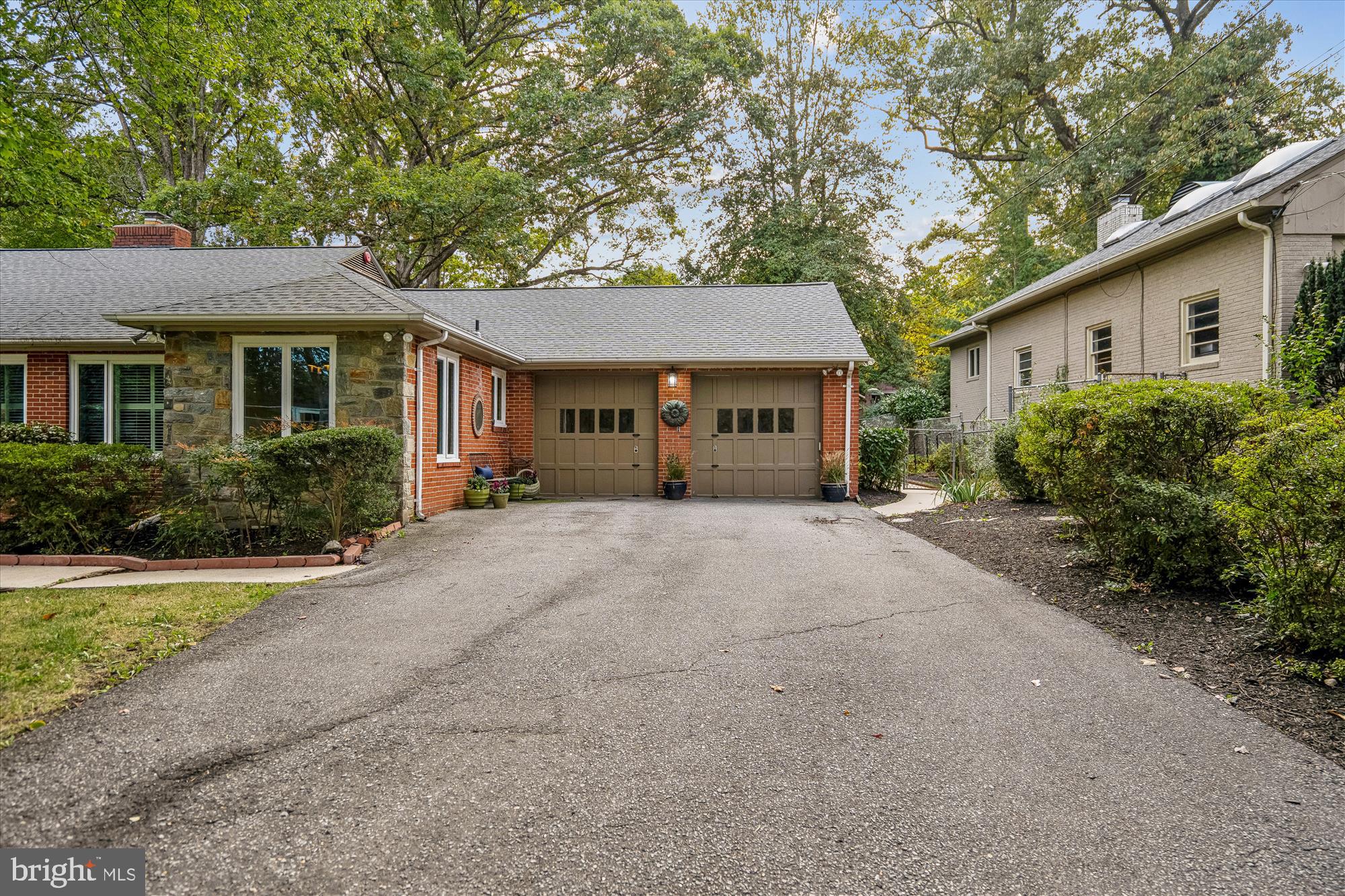 HILLANDALE - Residential