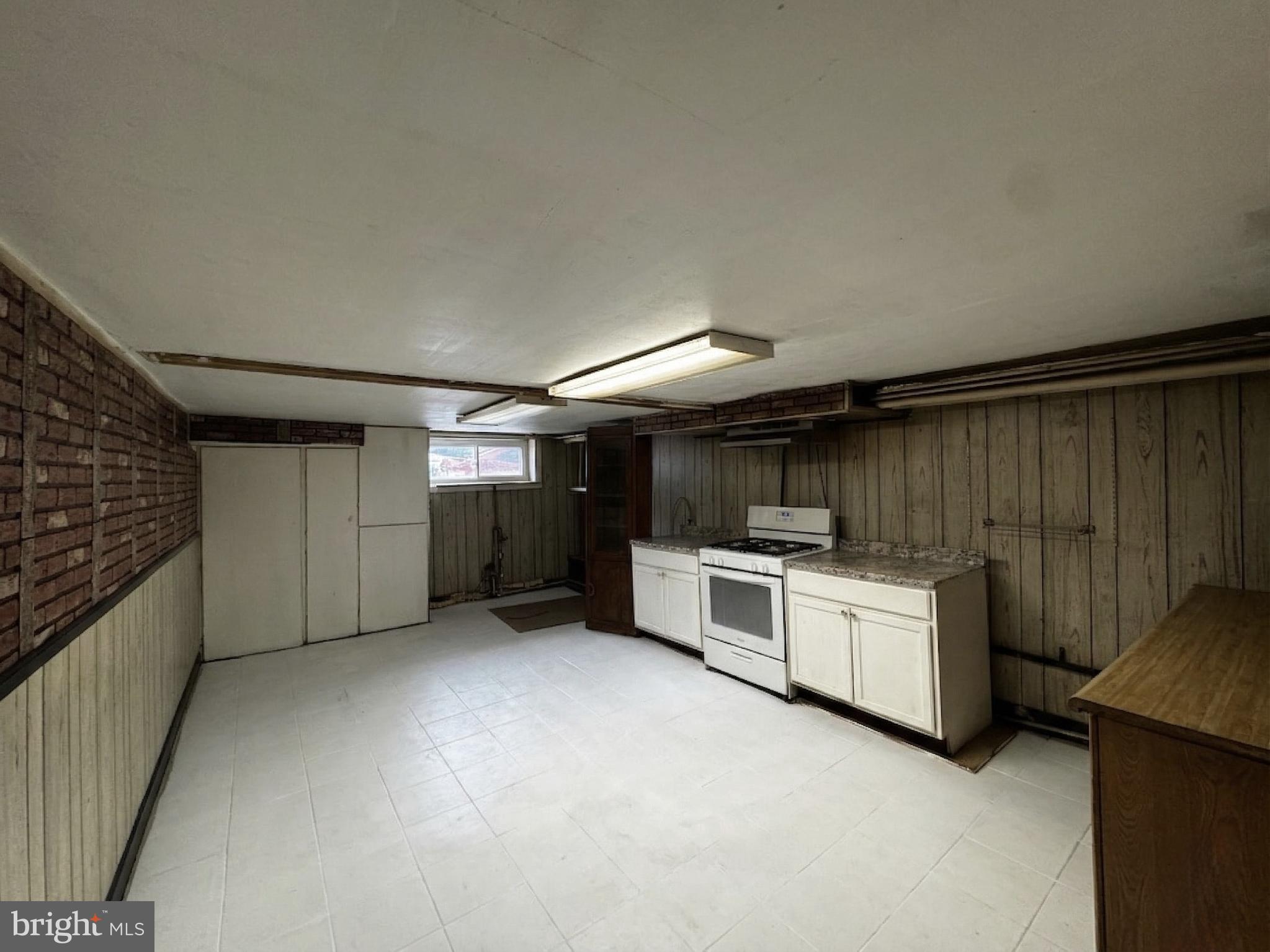 GREEKTOWN - Residential