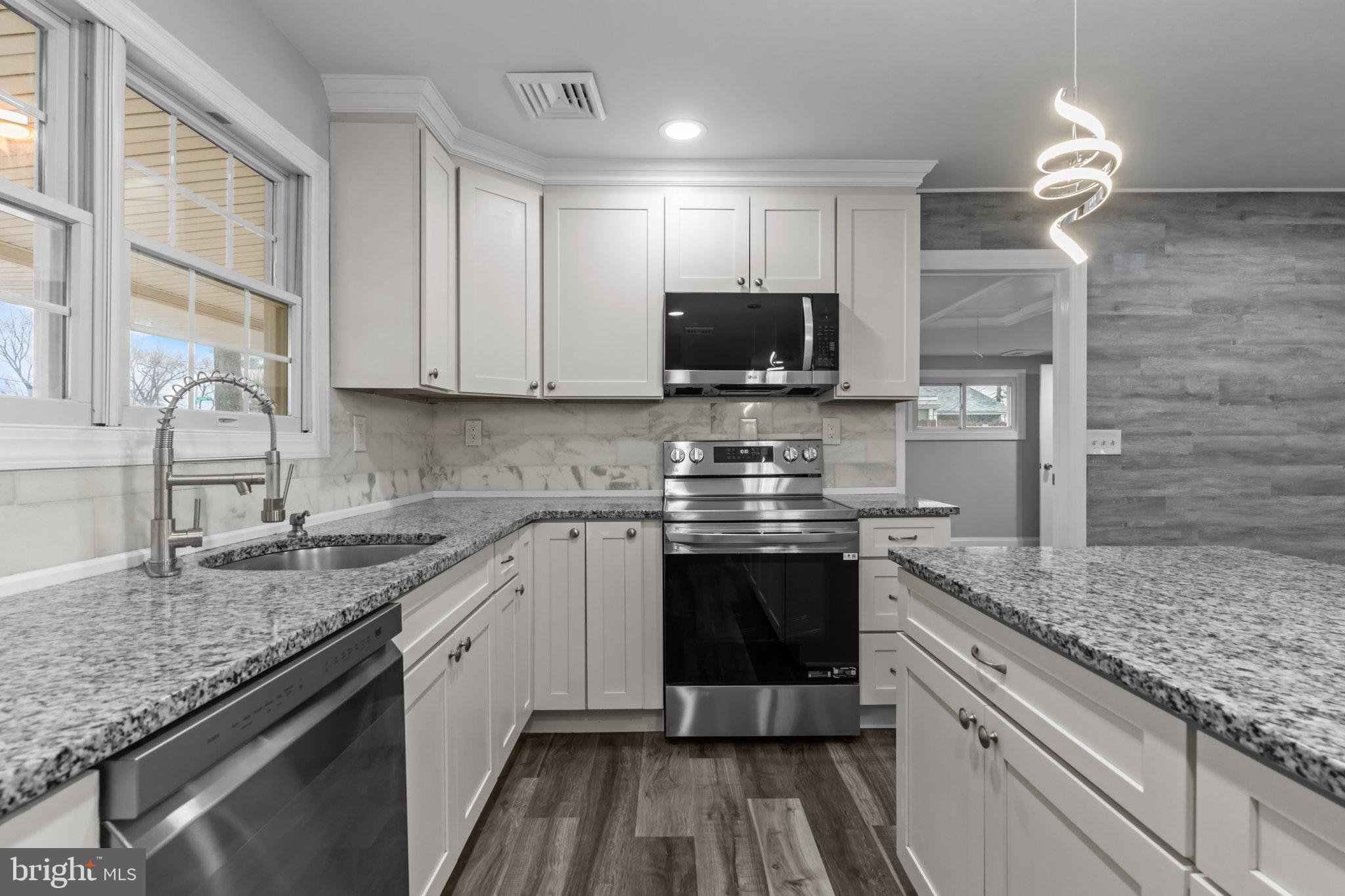 THORNRIDGE - Residential