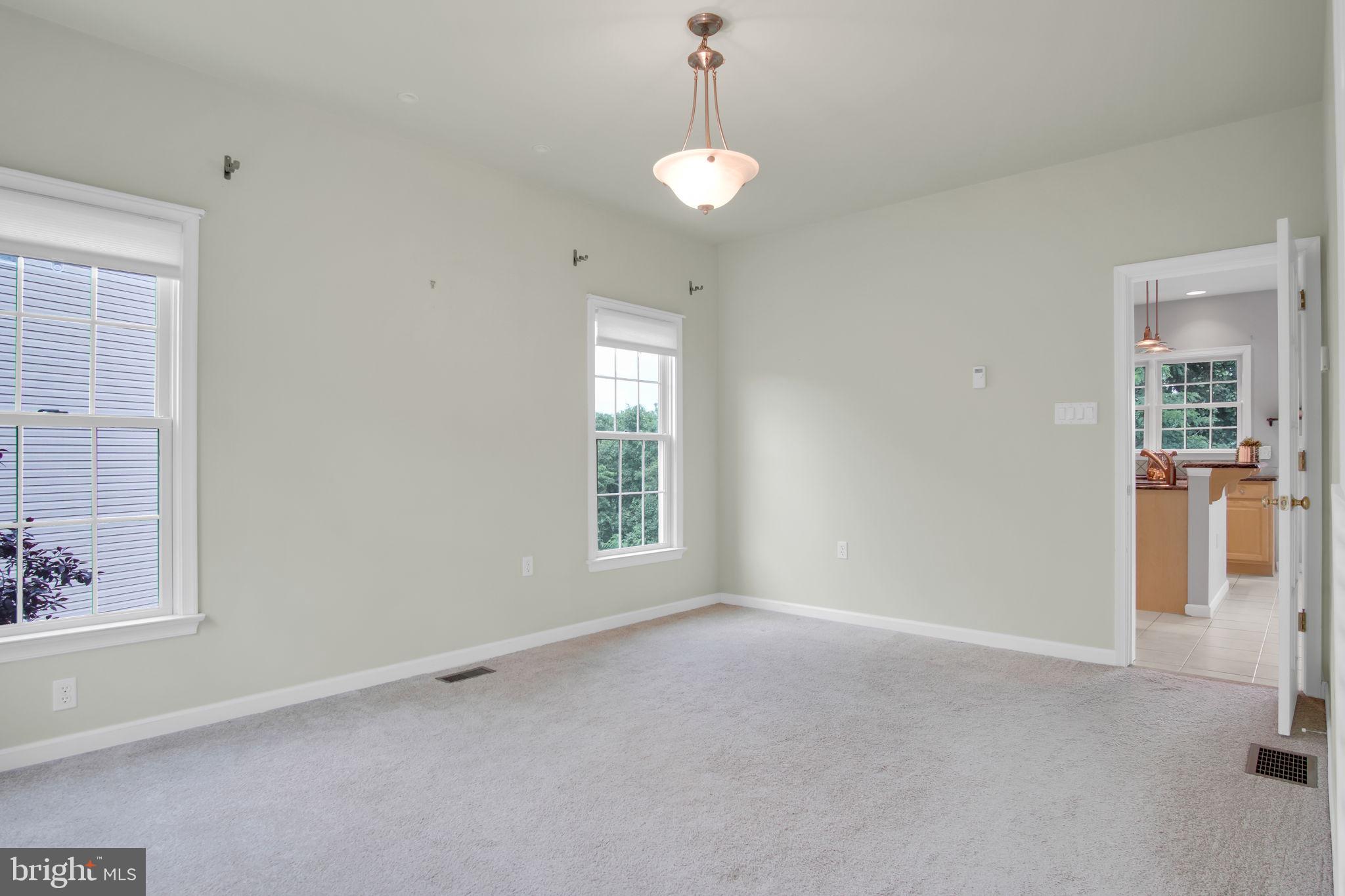 1642 LOWELL LANE
