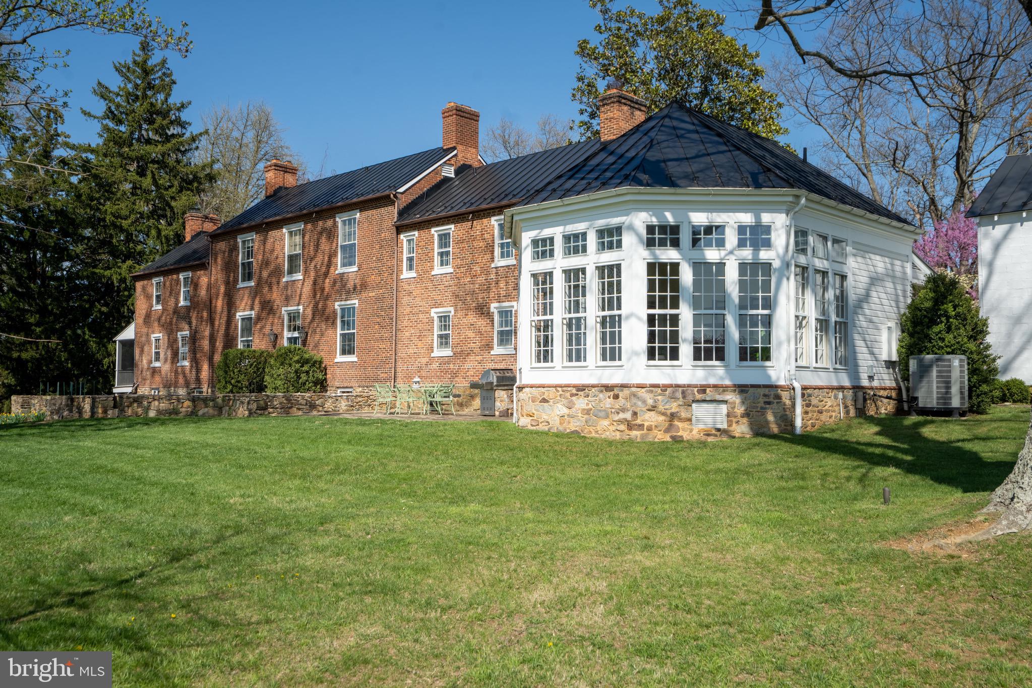 HEDGELAND - Residential