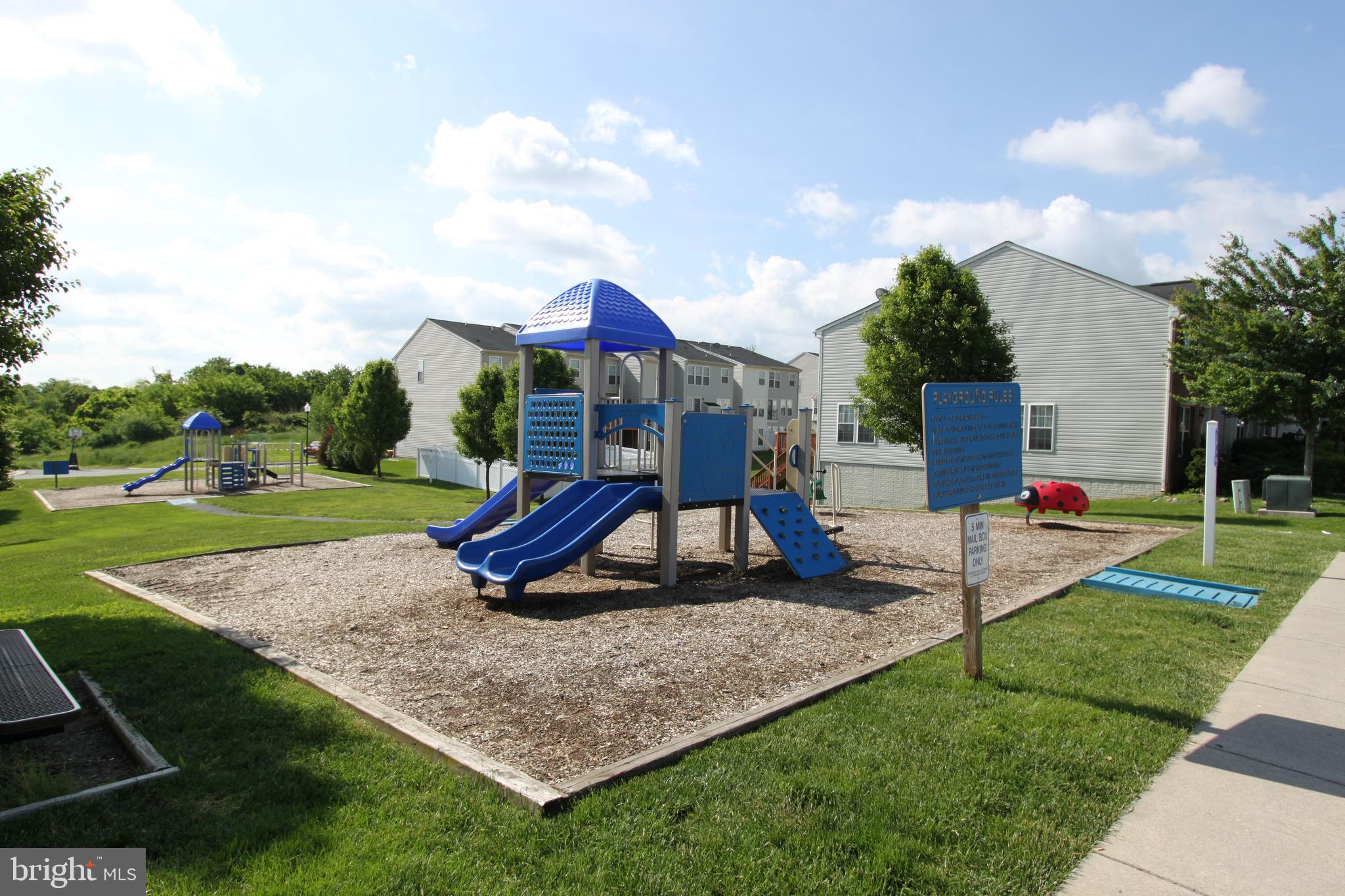 LAKELAND PLACE - Residential Lease