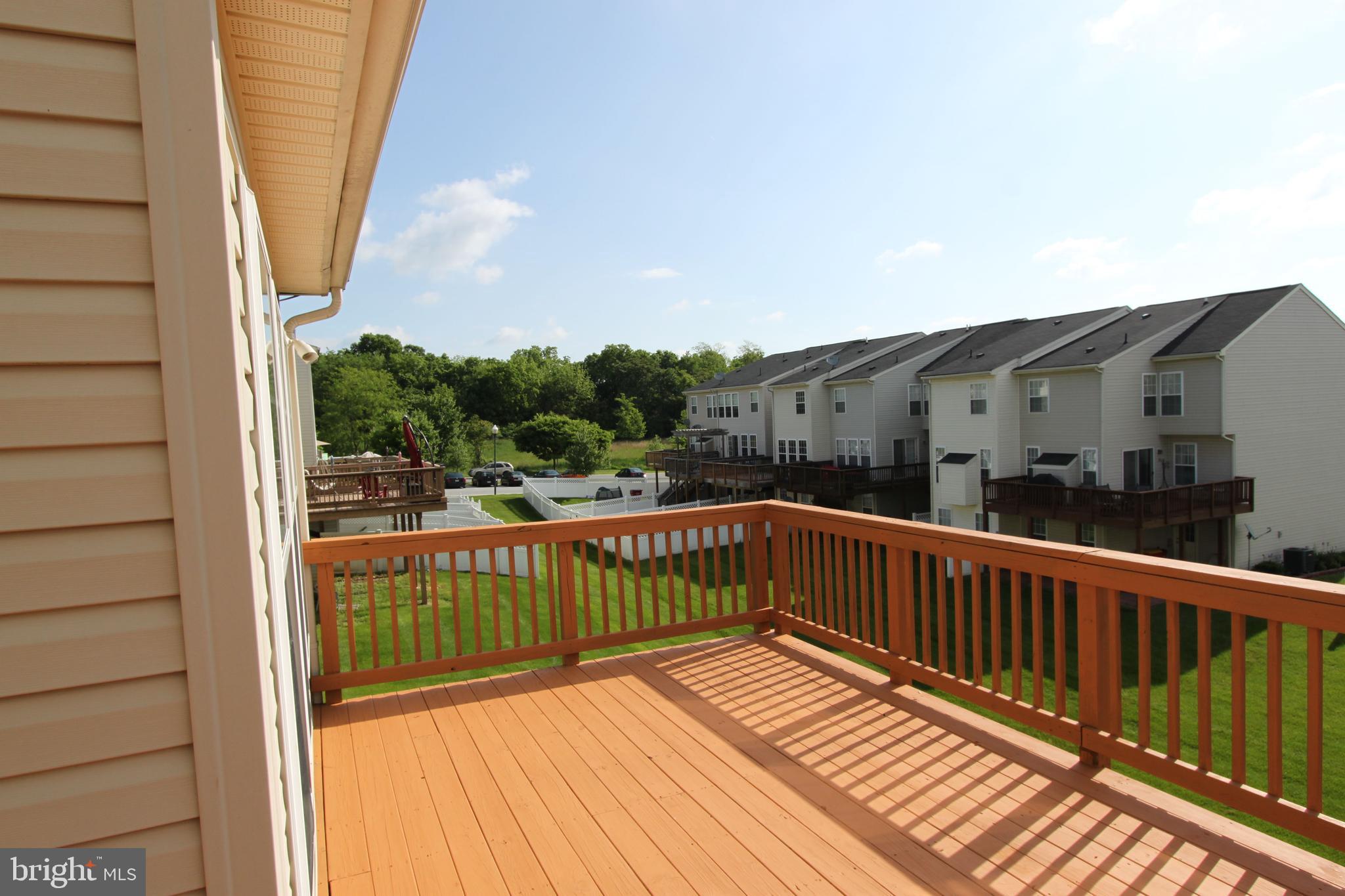 LAKELAND PLACE - Residential Lease