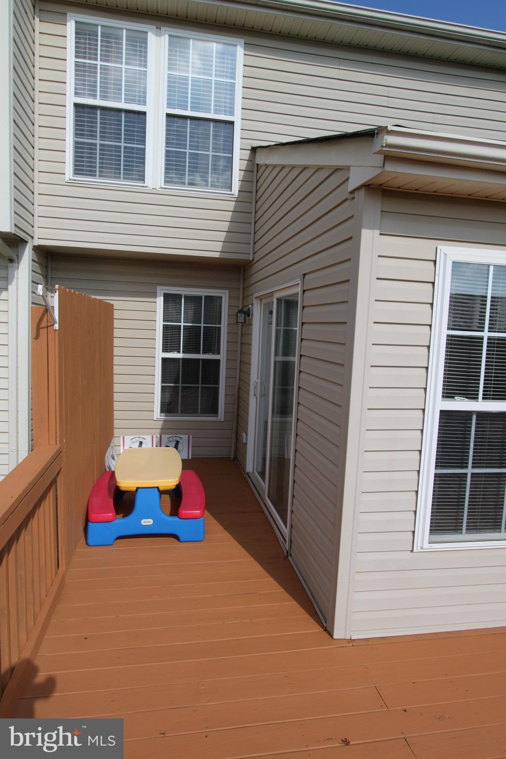 LAKELAND PLACE - Residential Lease