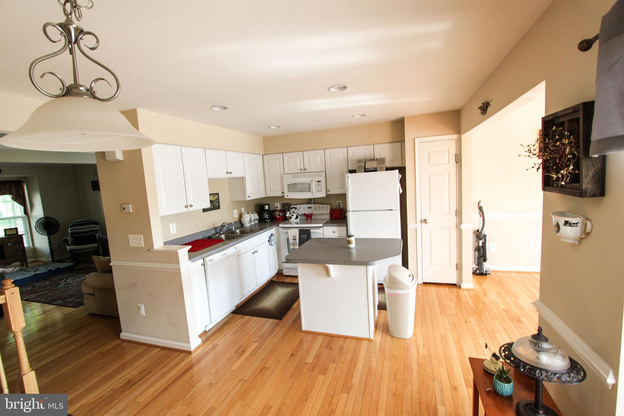 LAKELAND PLACE - Residential Lease