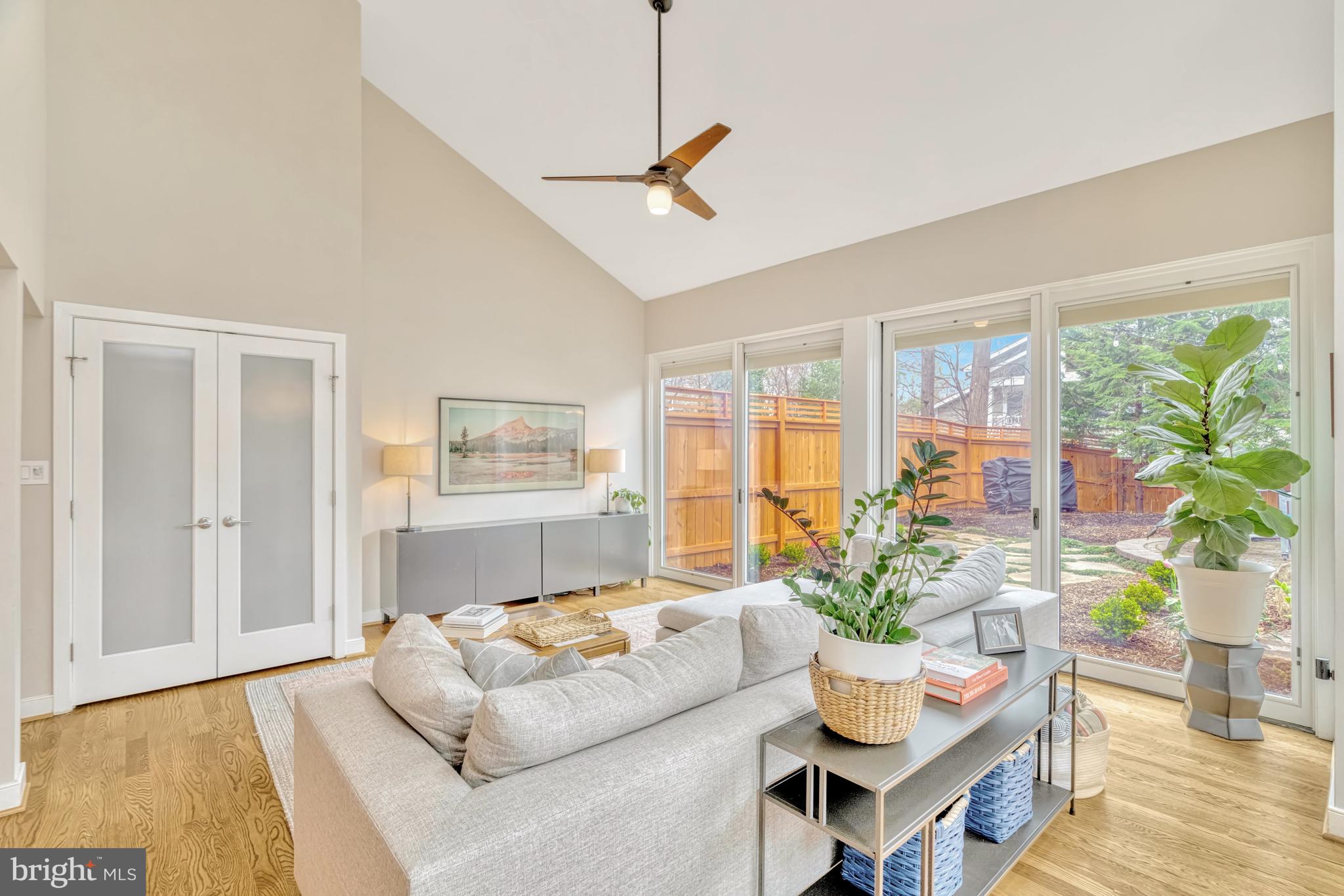 MANTUA - Residential