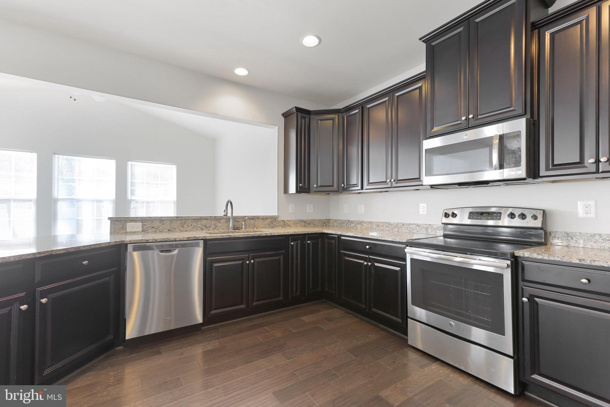 THE COTTAGES AT NORMAN CREEK - Residential