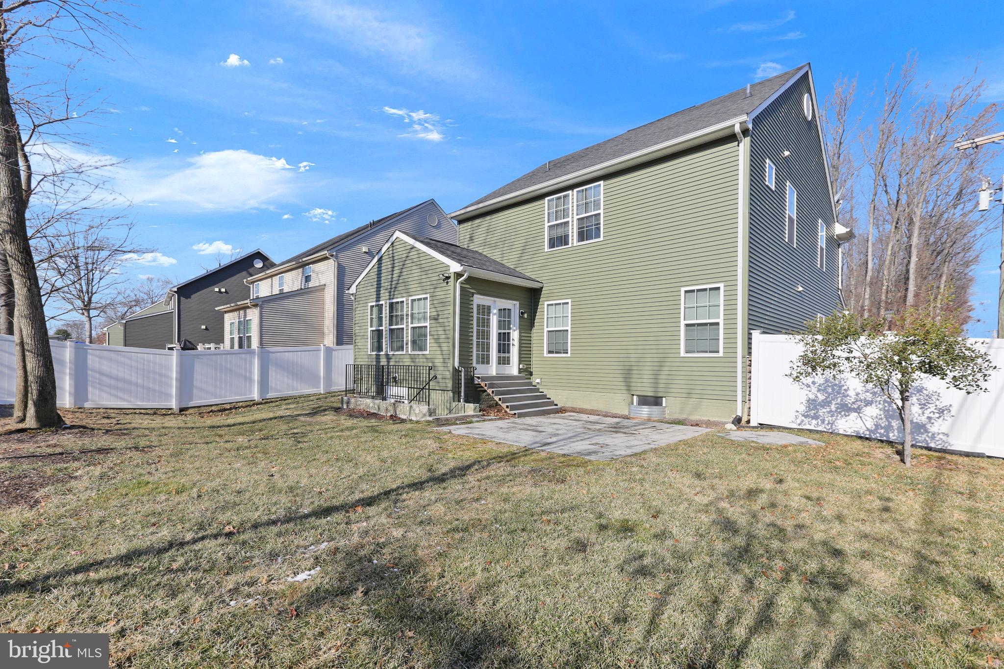 THE COTTAGES AT NORMAN CREEK - Residential
