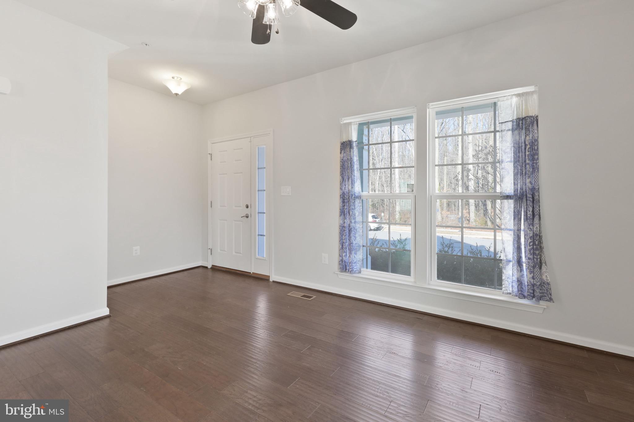 THE COTTAGES AT NORMAN CREEK - Residential