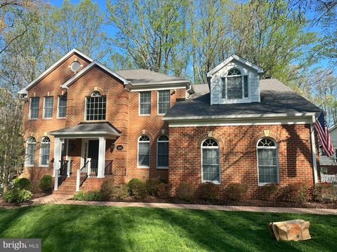 Photo of 5200 Gunpowder Road, FAIRFAX, VA 22030 (MLS # VAFX2306704)