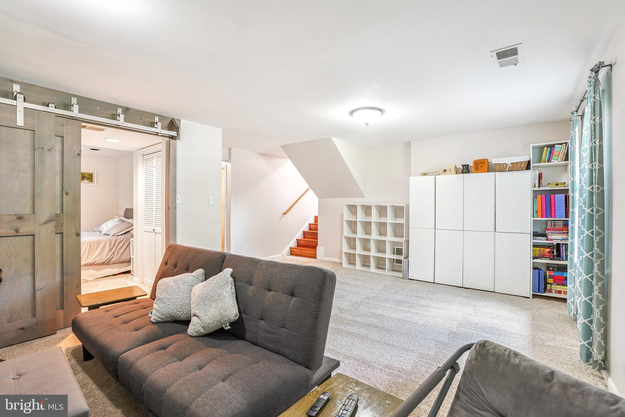 MIDDLERIDGE - Residential