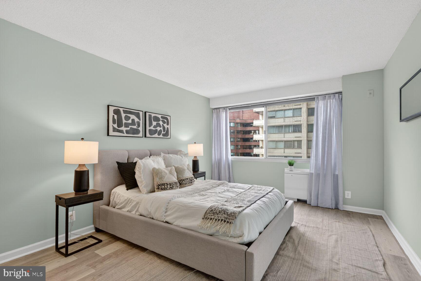 CHEVY CHASE - Residential