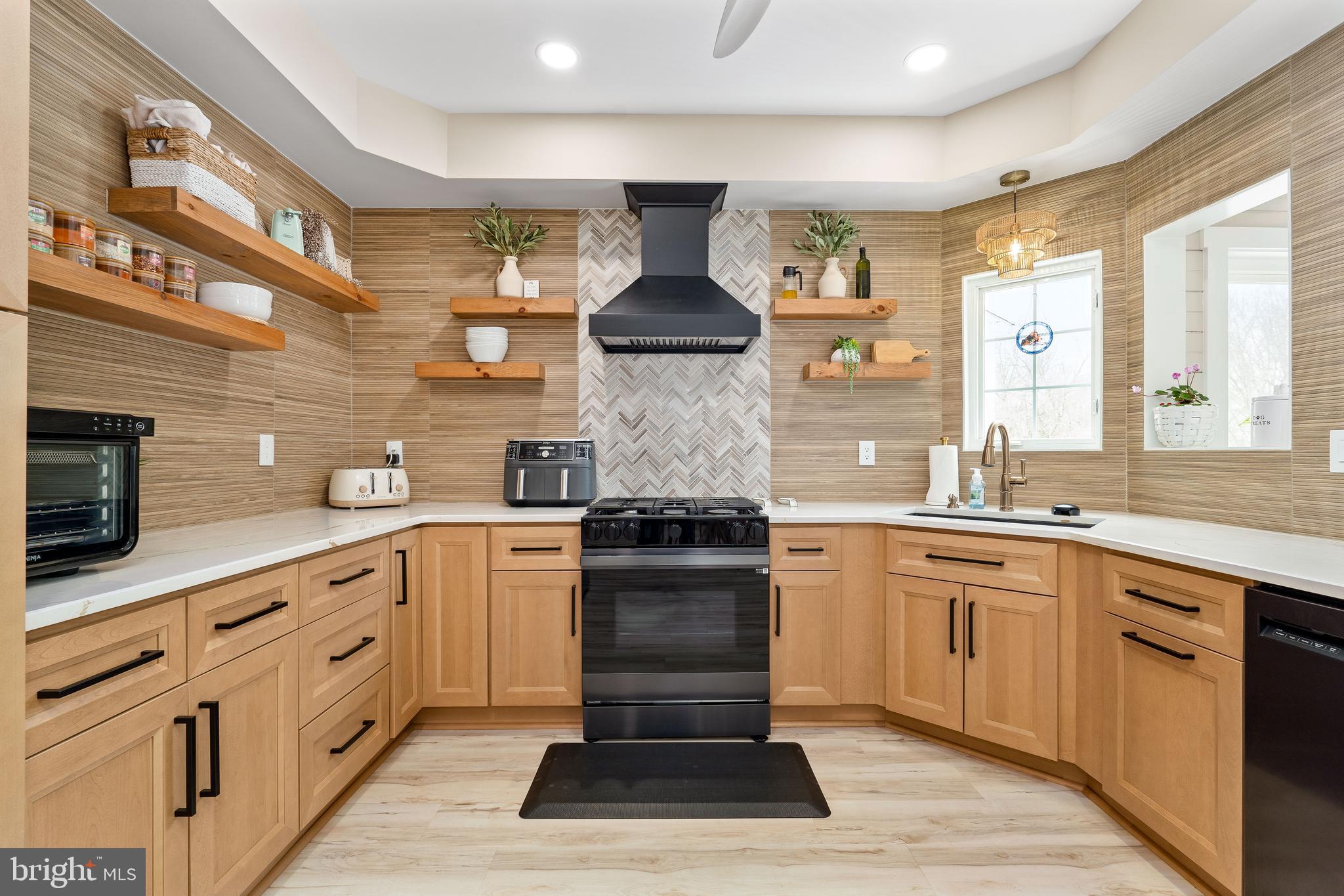 BEACON POINT - Residential