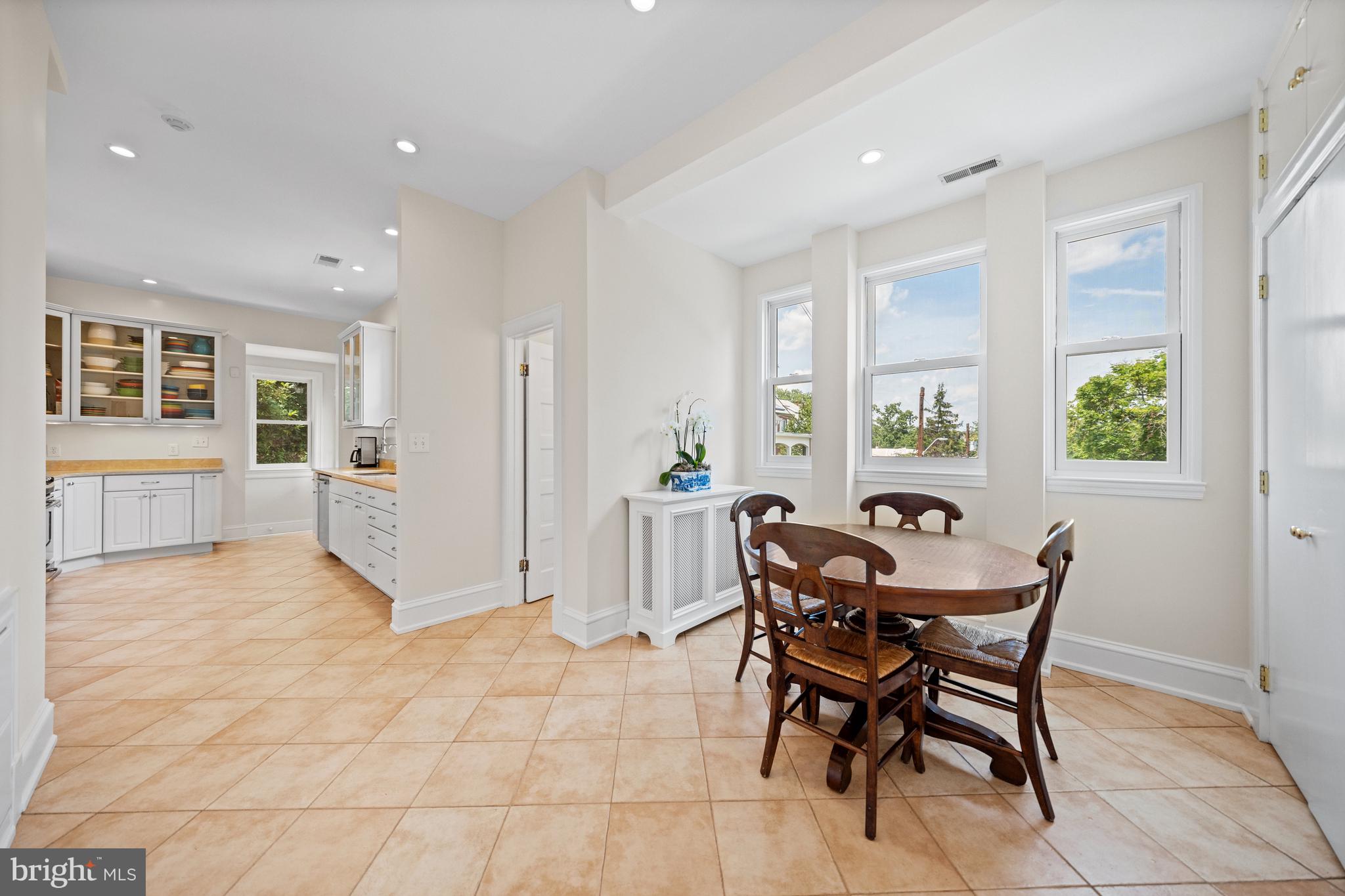 CLEVELAND PARK - Residential