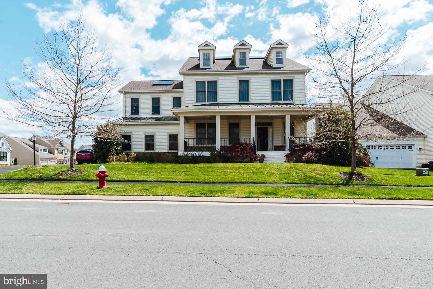 24814 BARRINGTON GROVE COURT
