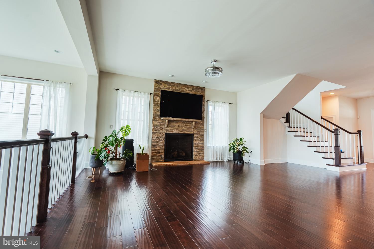 TANGLEWOOD - Residential